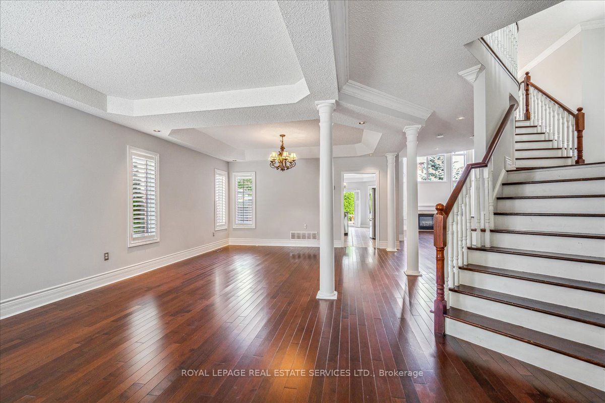 54 Stonebrook Crescent, Halton Hills, ON L7G 6E5 photo 4