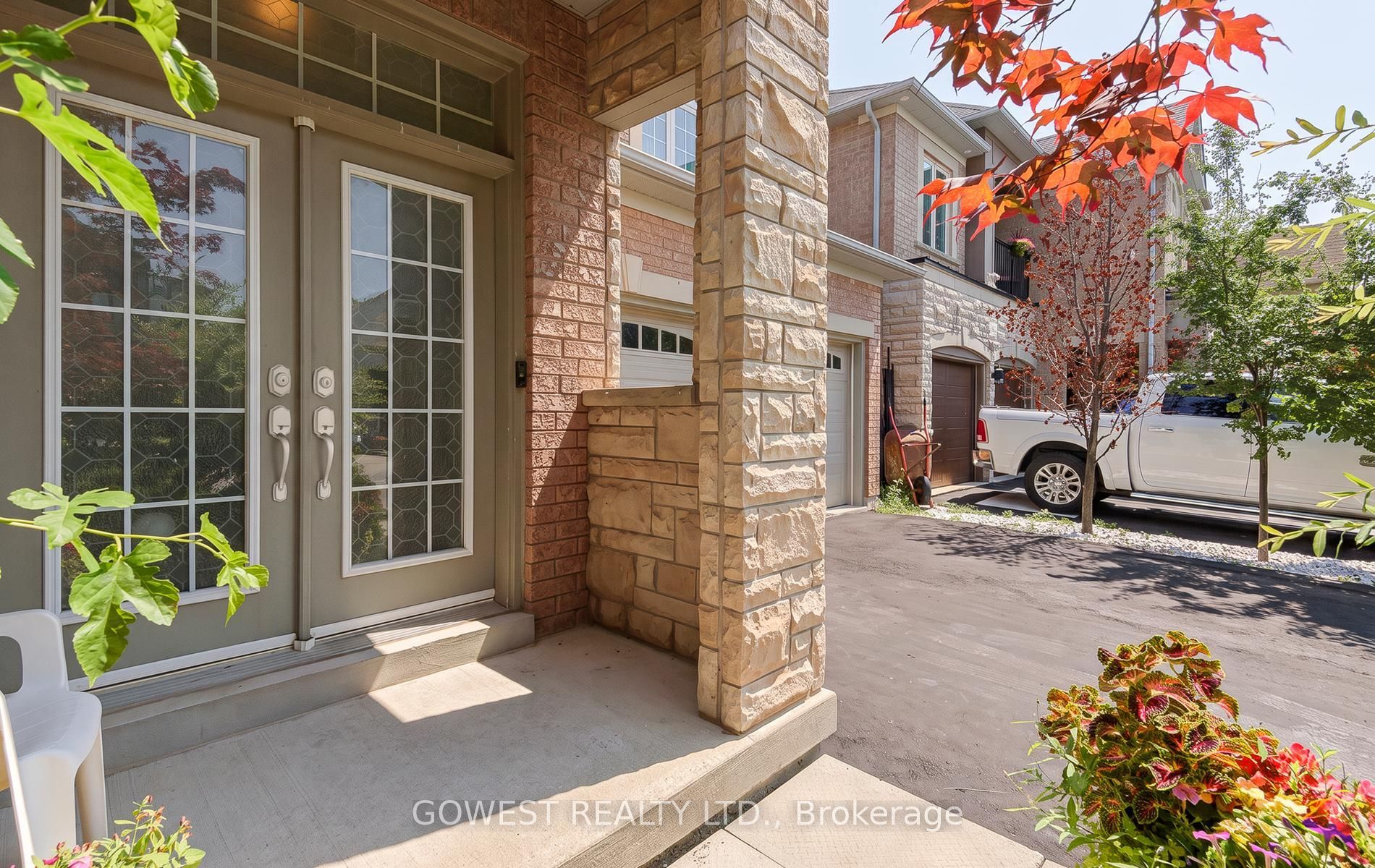 3045 Ferguson Drive, Burlington, ON L7M 0G5 photo 2