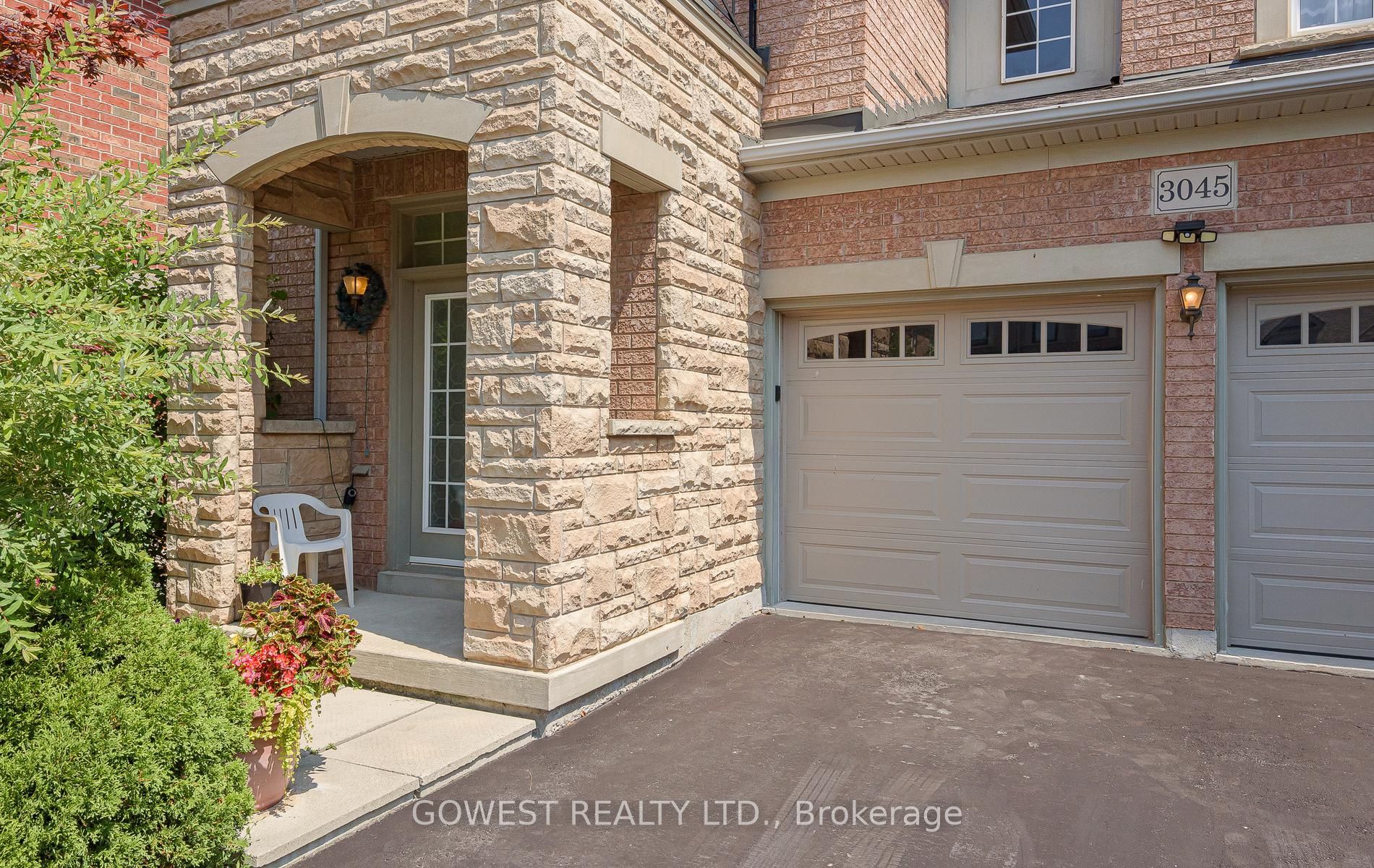3045 Ferguson Drive, Burlington, ON L7M 0G5 photo 3