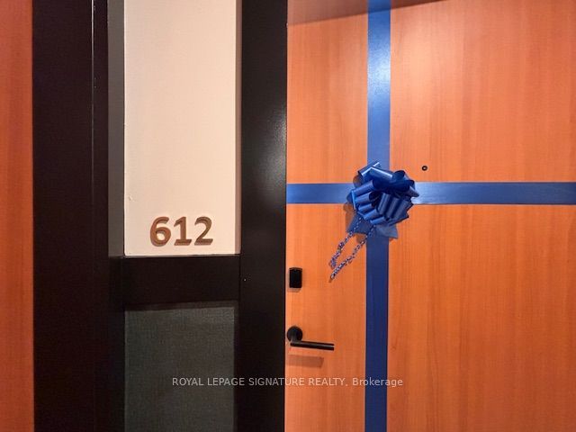 1660 Bloor Street W 612, Toronto, ON M6P 0C6 photo 3