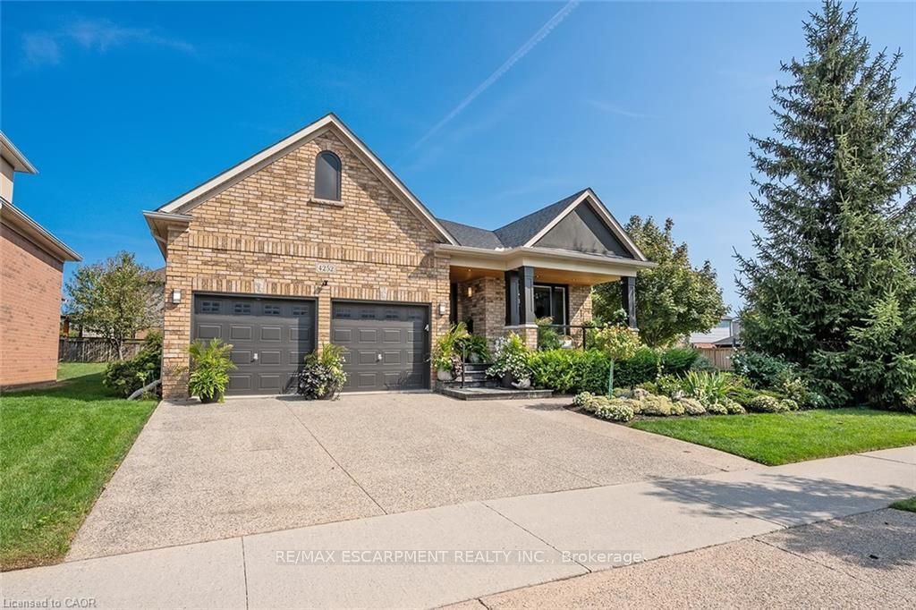 4252 Sarazen Drive, Burlington, ON L7M 4Z2 photo 2