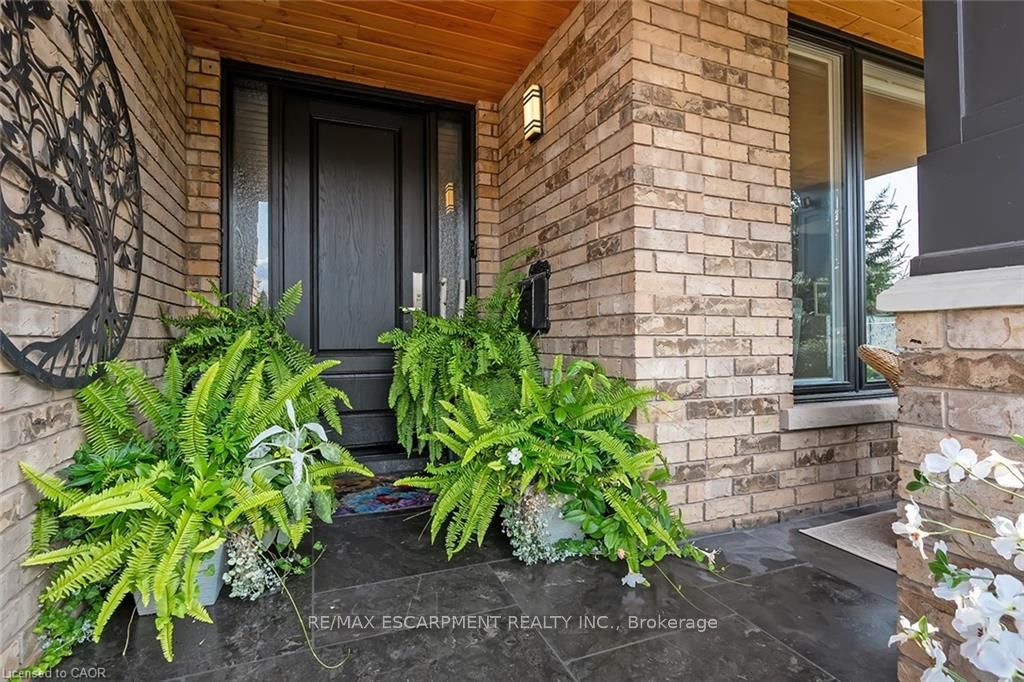 4252 Sarazen Drive, Burlington, ON L7M 4Z2 photo 4