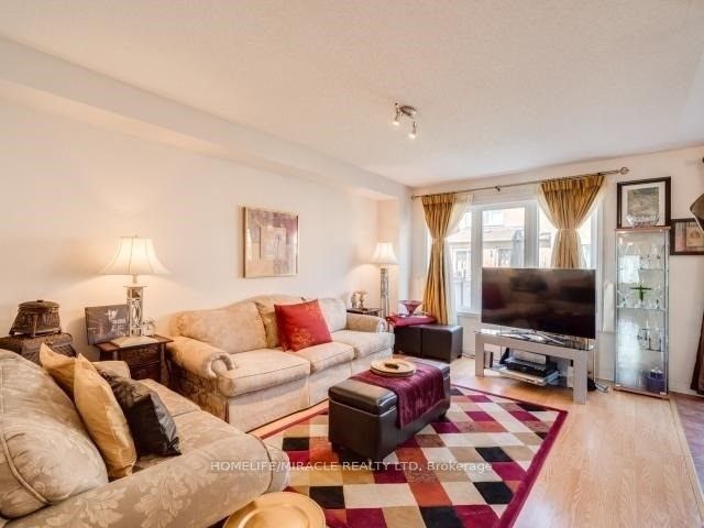 36 Lacebark Court, Brampton, ON L6R 3M8 photo 4
