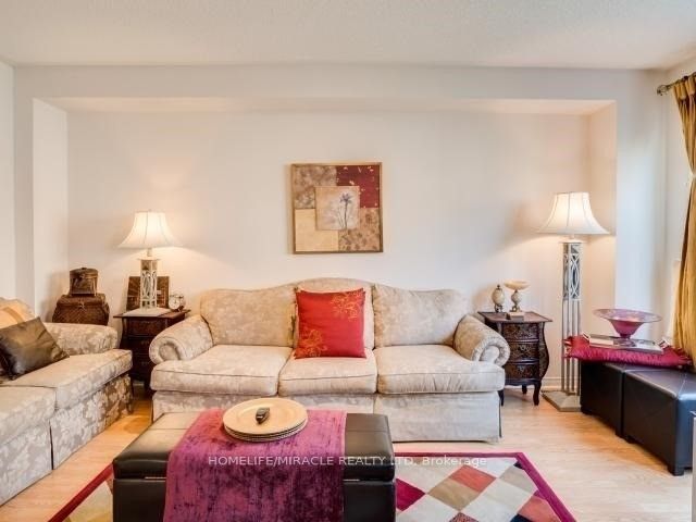 36 Lacebark Court, Brampton, ON L6R 3M8 photo 5