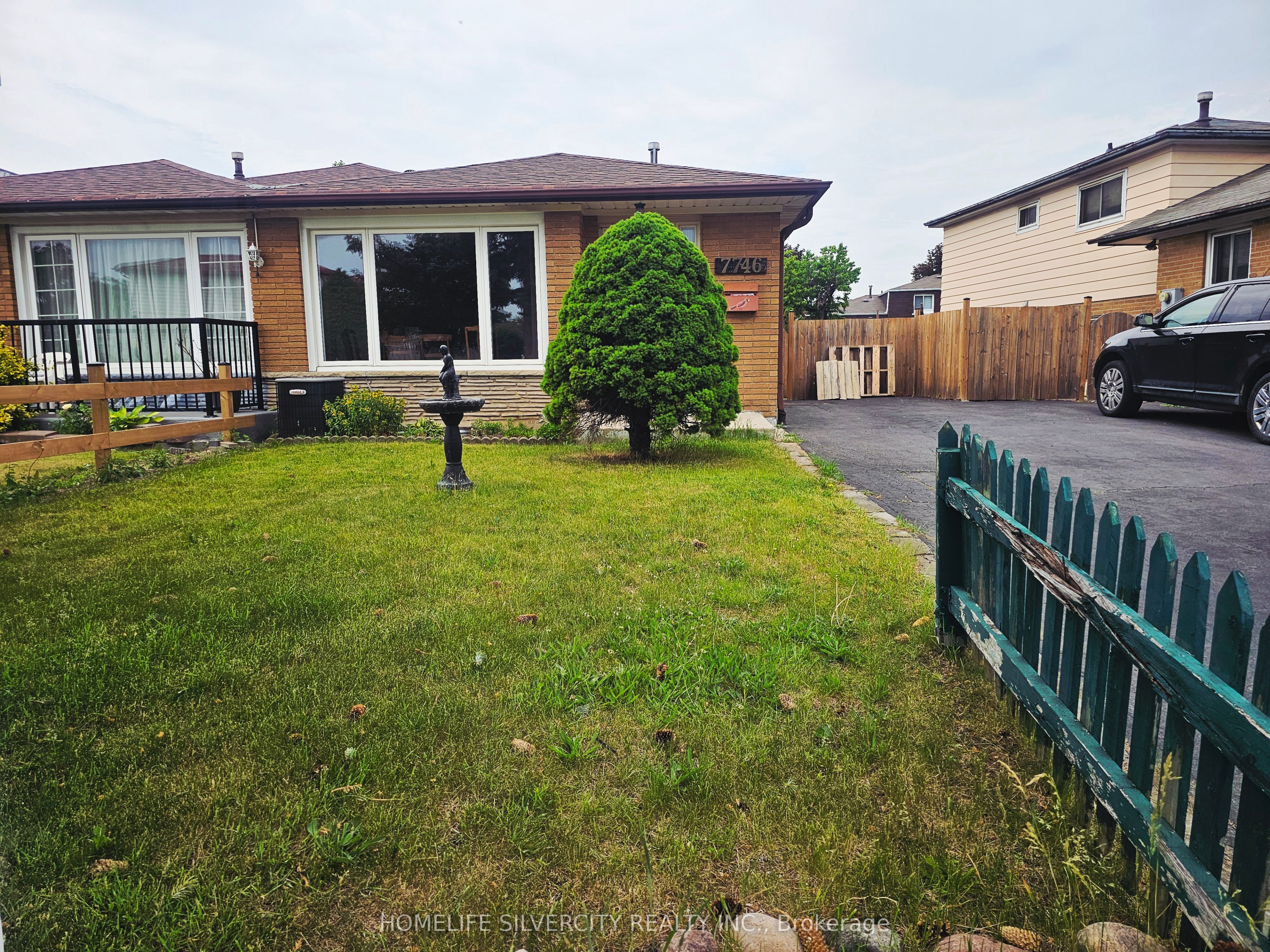 7746 Redstone Road, Mississauga, ON L4T 2B9