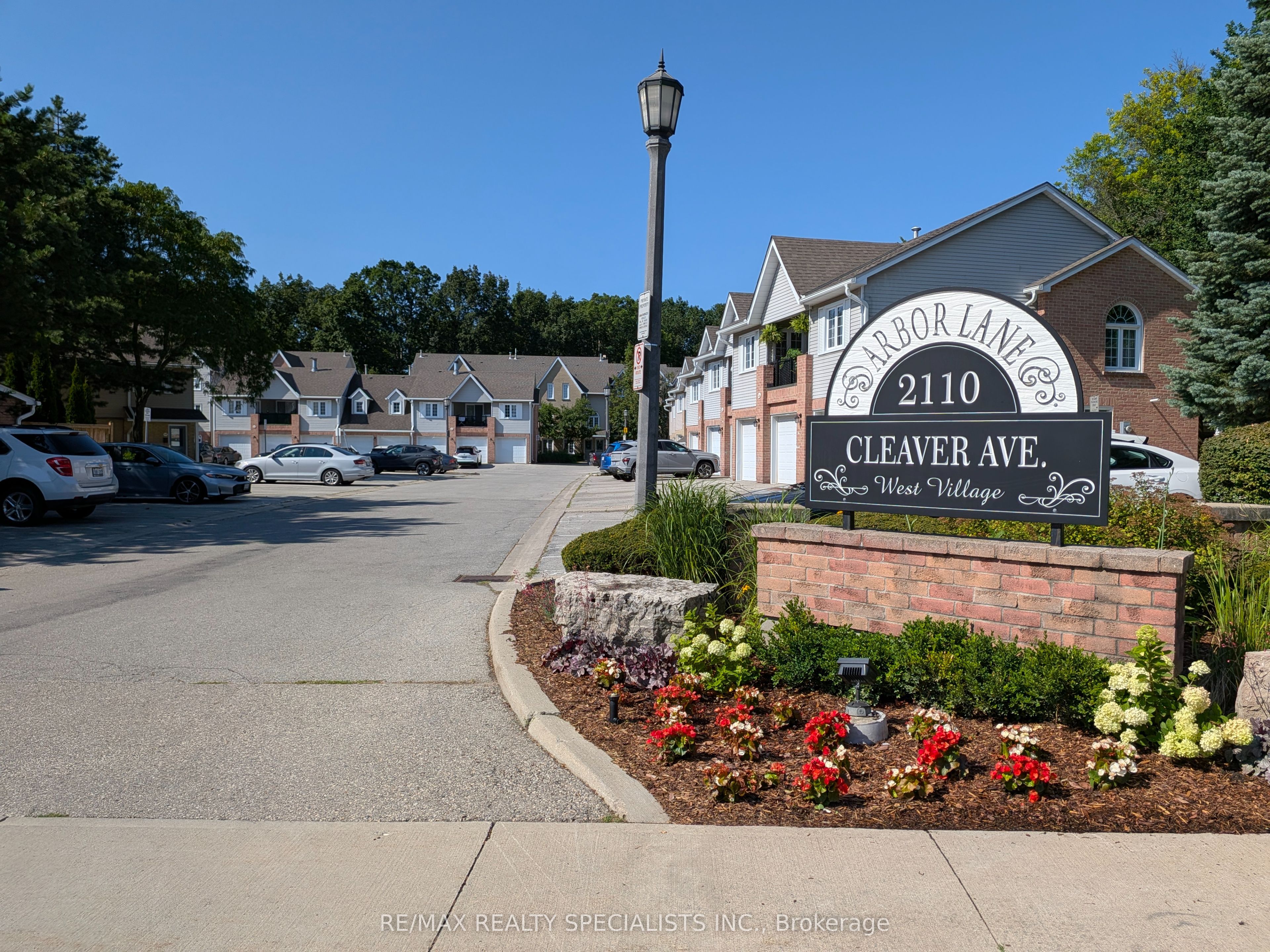 2110 Cleaver Avenue 121, Burlington, ON L7M 3Z4