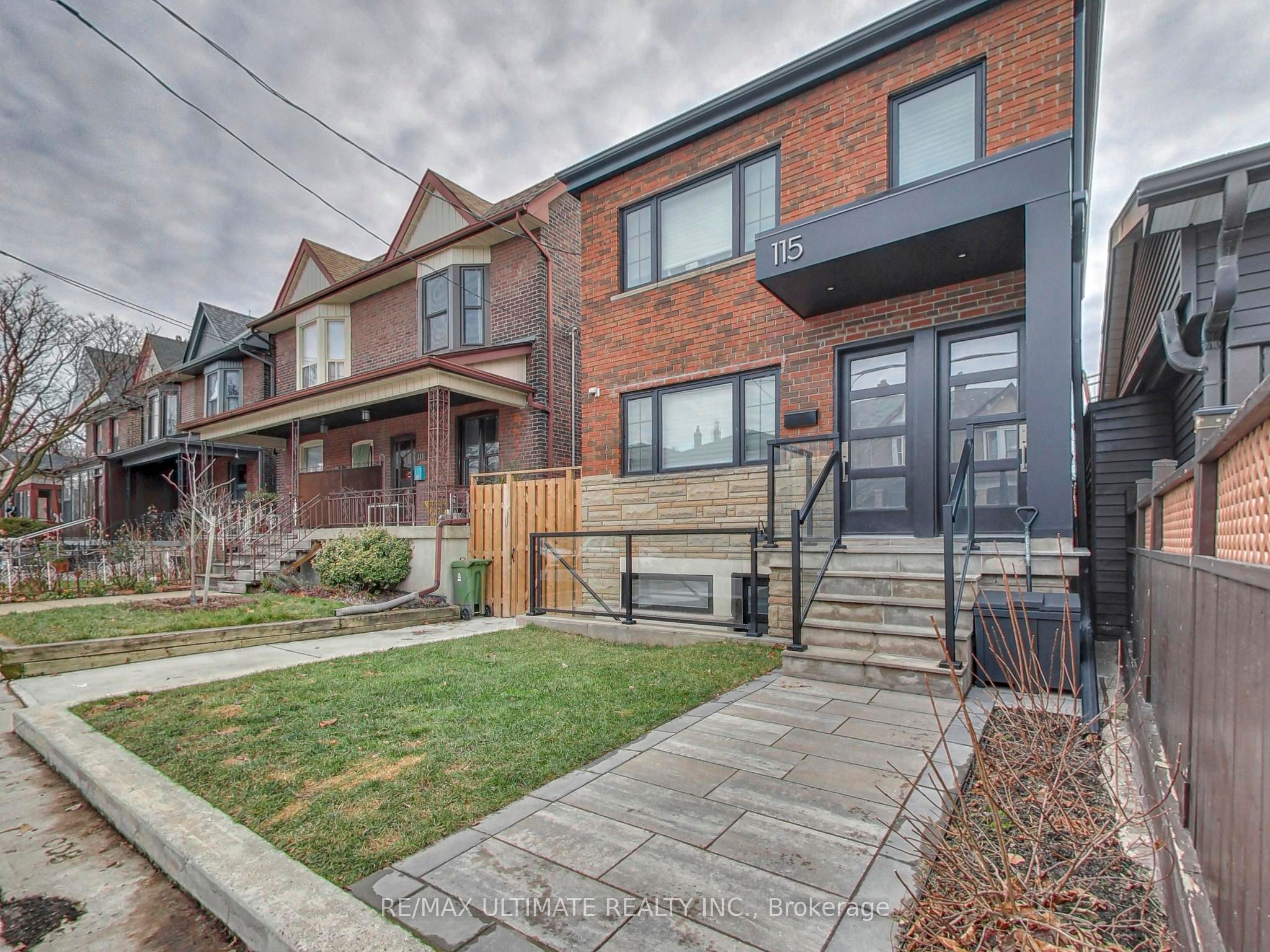 115 Wallace Avenue Apt #1, Toronto, ON M6H 1T8