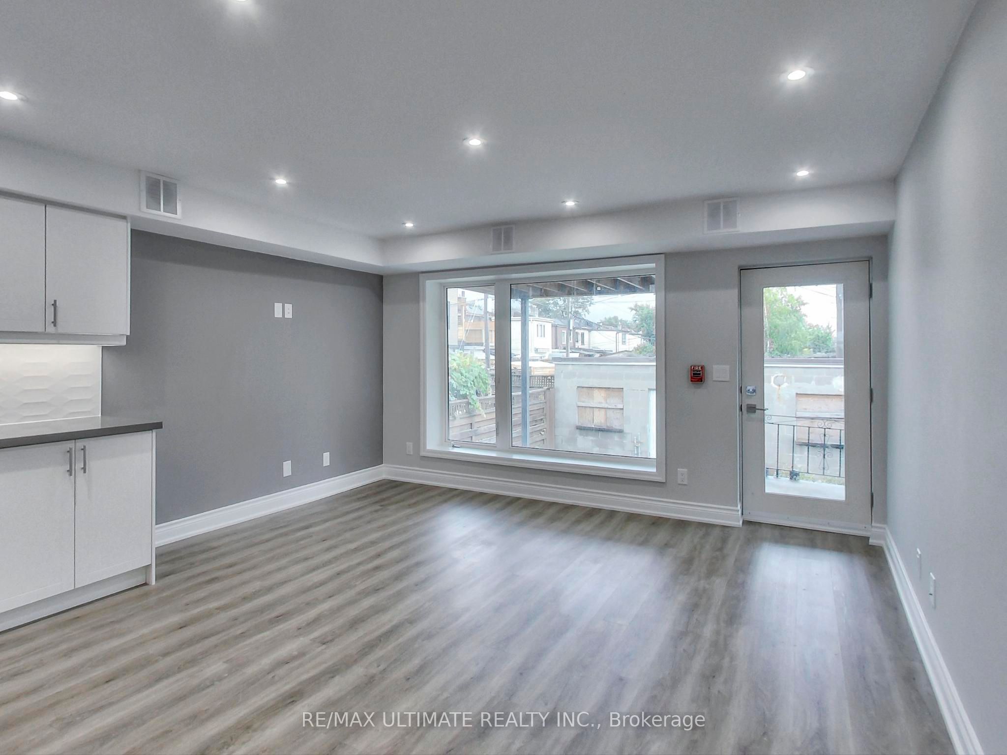 115 Wallace Avenue Apt #1, Toronto, ON M6H 1T8 photo 4