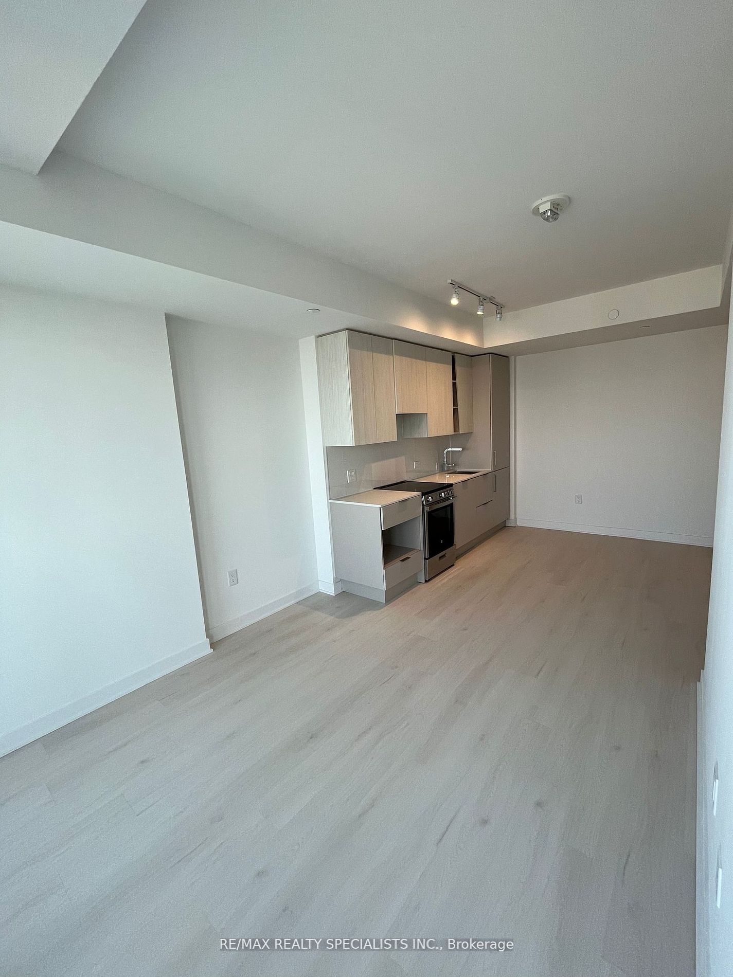 3900 Confederation Parkway 4712, Mississauga, ON L5B 0M3 photo 3