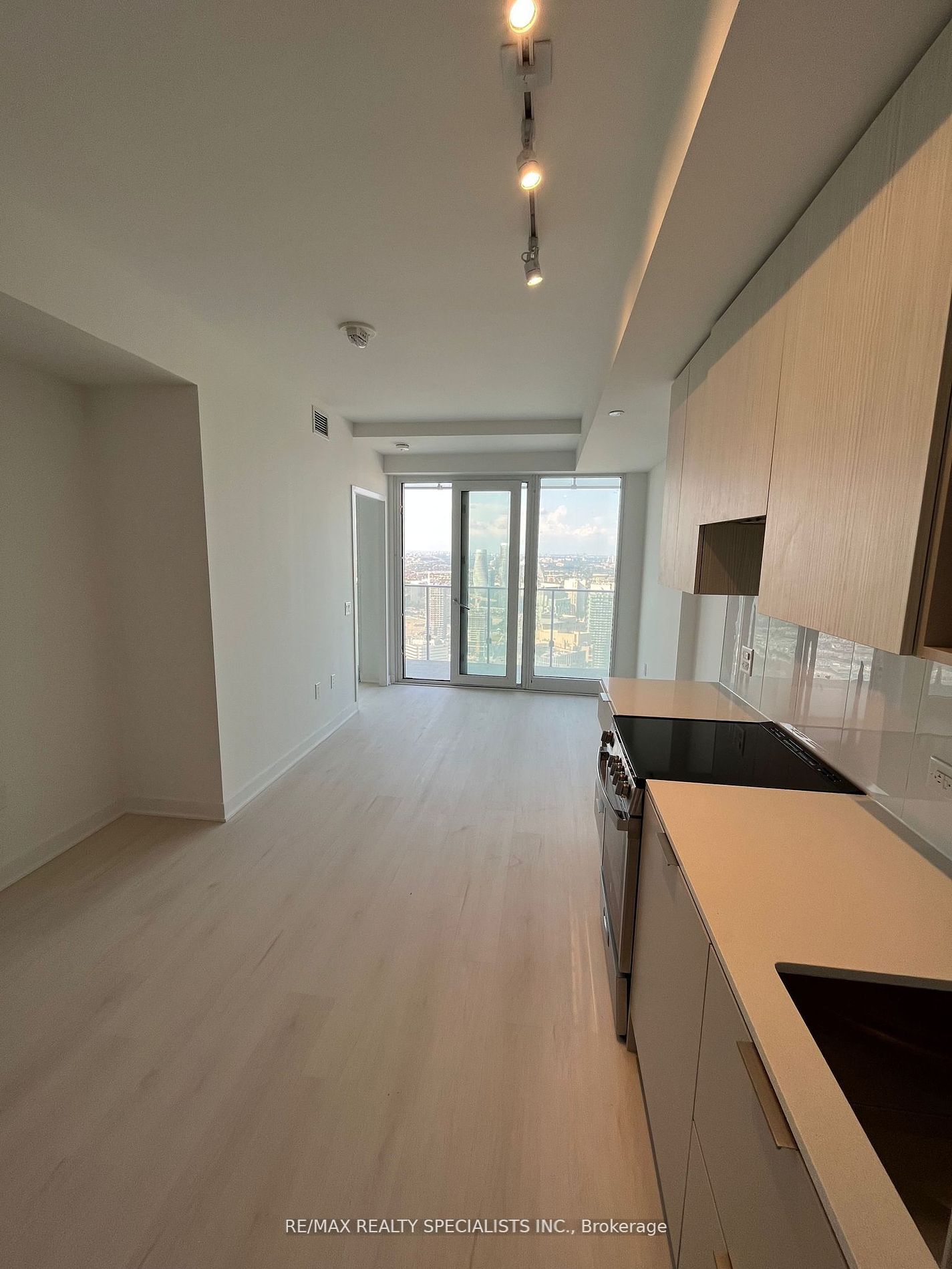 3900 Confederation Parkway 4712, Mississauga, ON L5B 0M3 photo 4