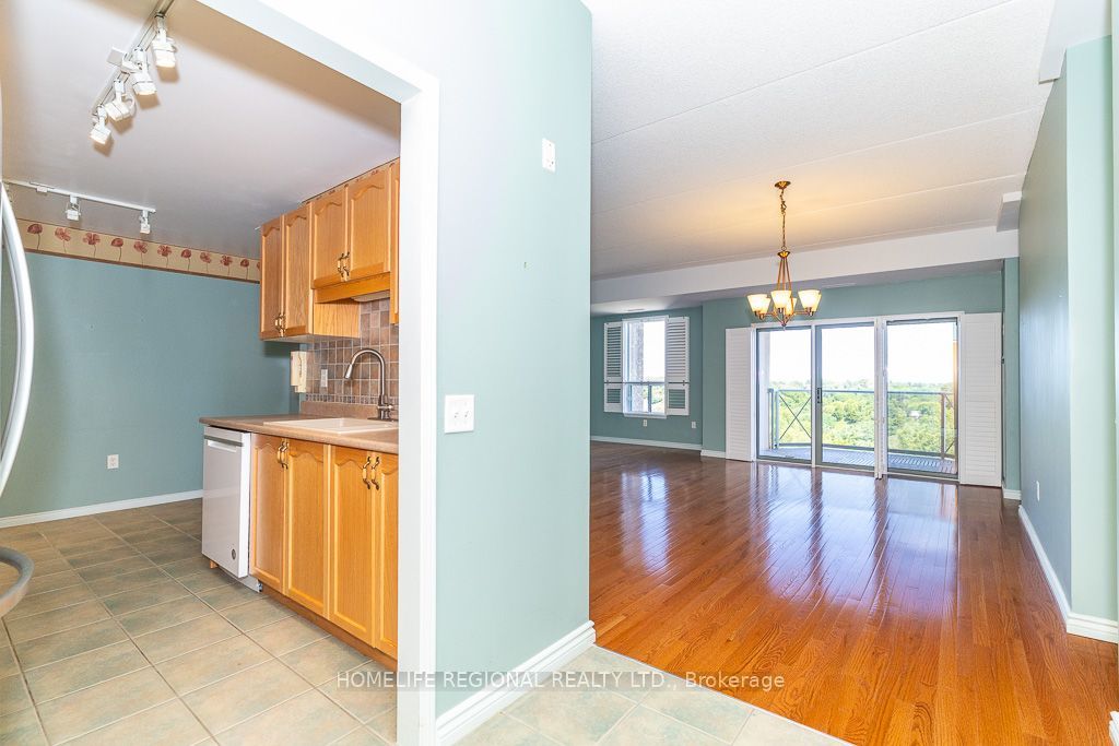 2085 Amherst Heights Drive 611, Burlington, ON L7P 5C2 photo 5