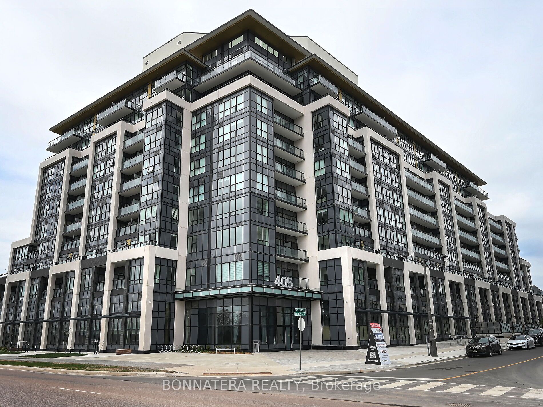 405 Dundas Street W 319, Oakville, ON L6M 5P9