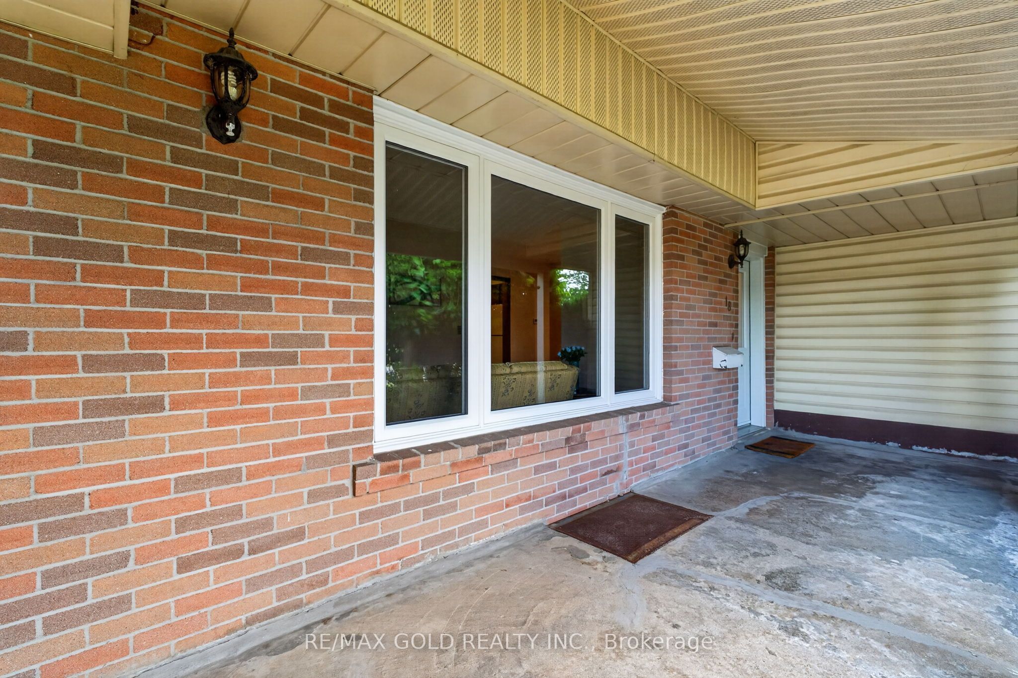 18 Esplanade Road, Brampton, ON L6T 2C7 photo 3
