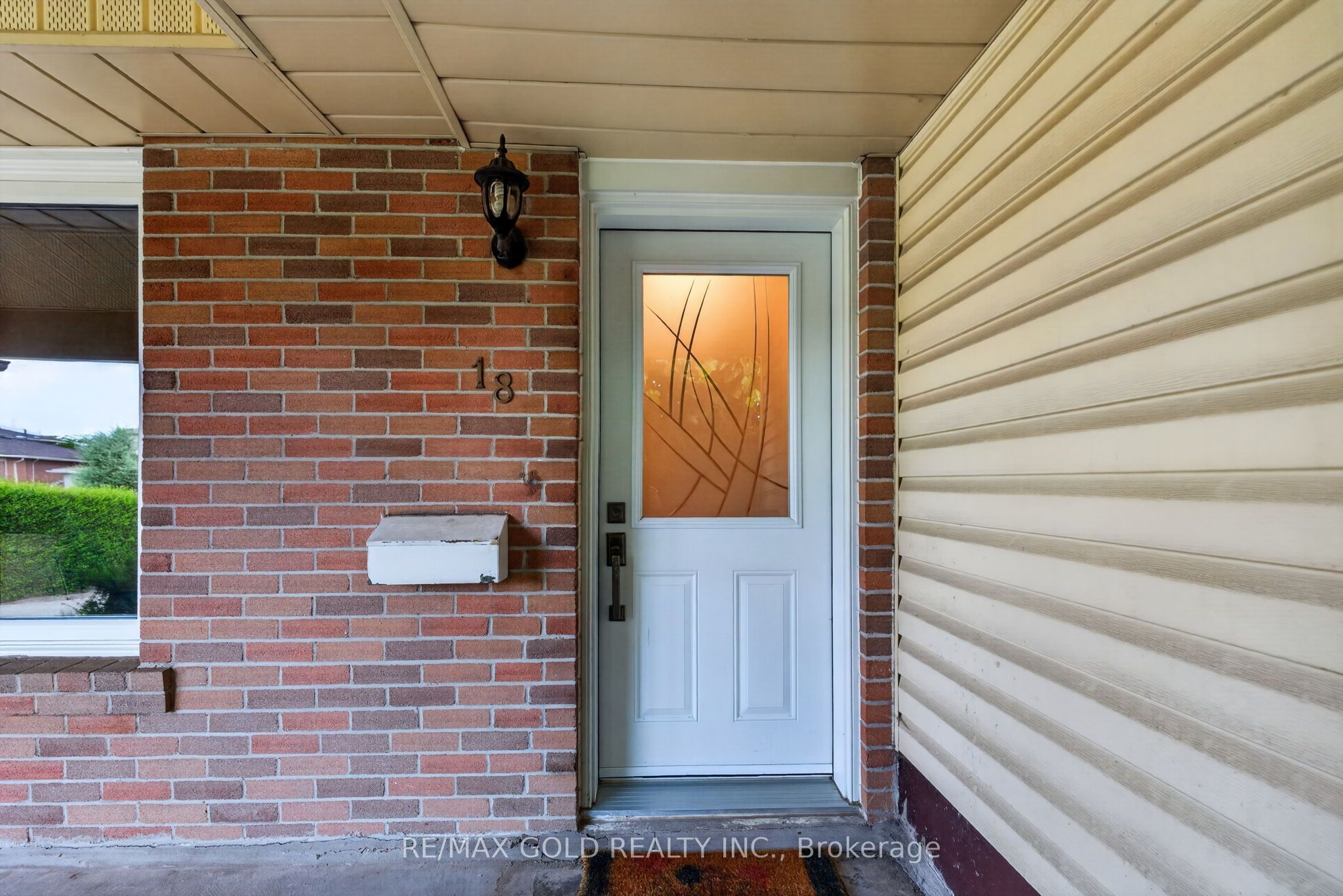 18 Esplanade Road, Brampton, ON L6T 2C7 photo 4