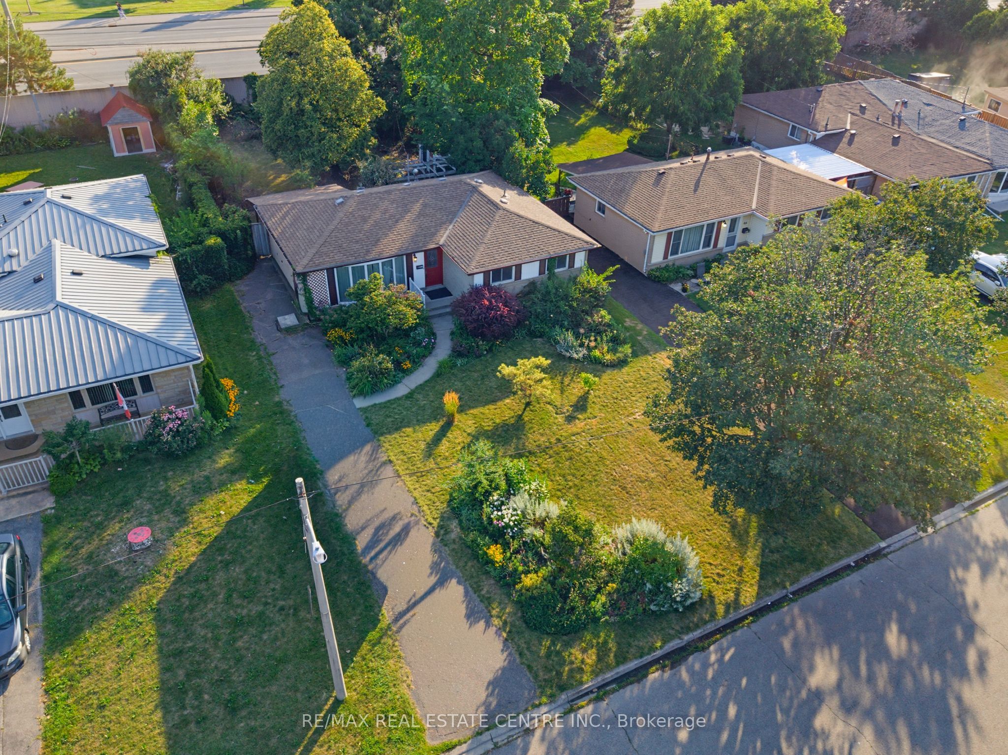 63 Brentwood Drive, Brampton, ON L6T 1R1