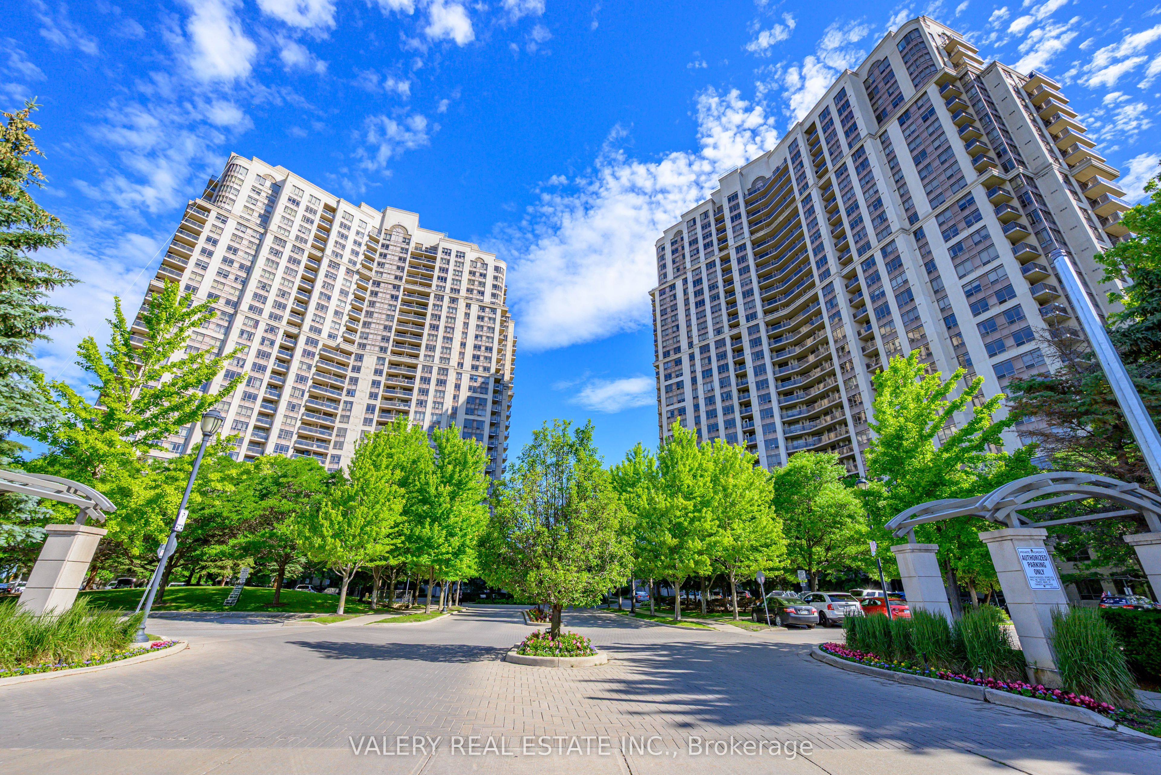 700 Humberwood Boulevard 1626, Toronto, ON M9W 7J4 photo 2