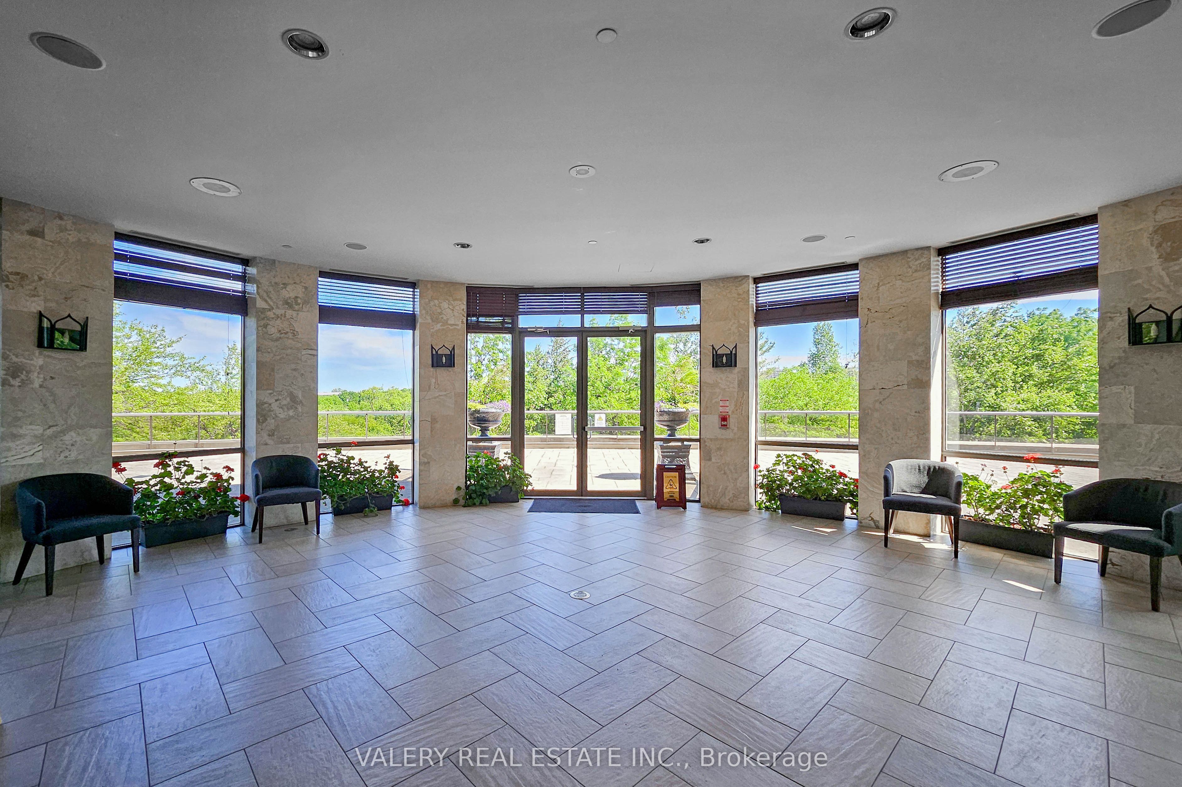 700 Humberwood Boulevard 1626, Toronto, ON M9W 7J4 photo 4