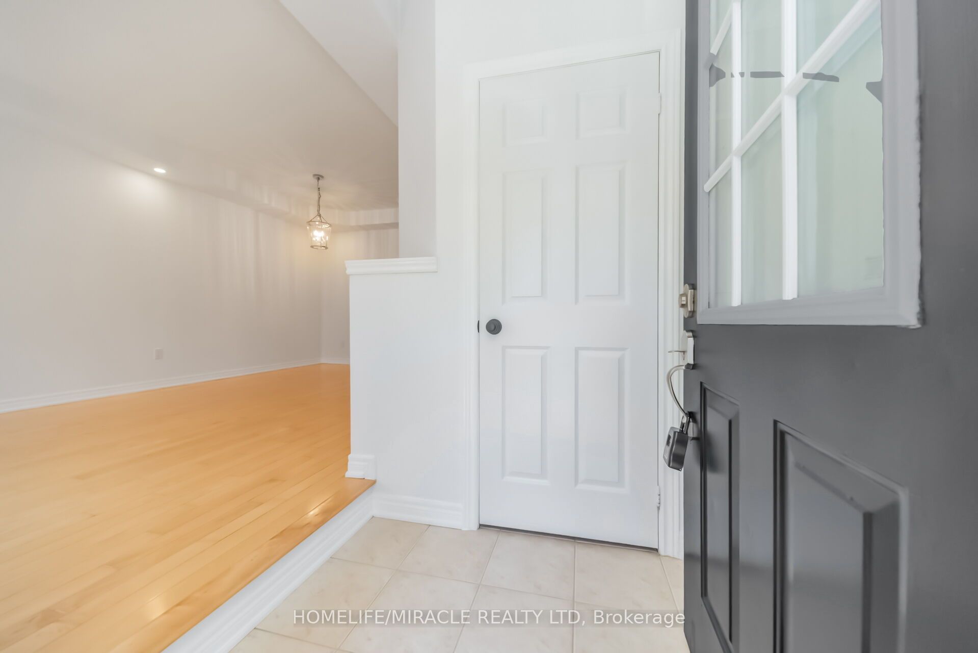 257 Gatwick Drive, Oakville, ON L6H 7K3 photo 3