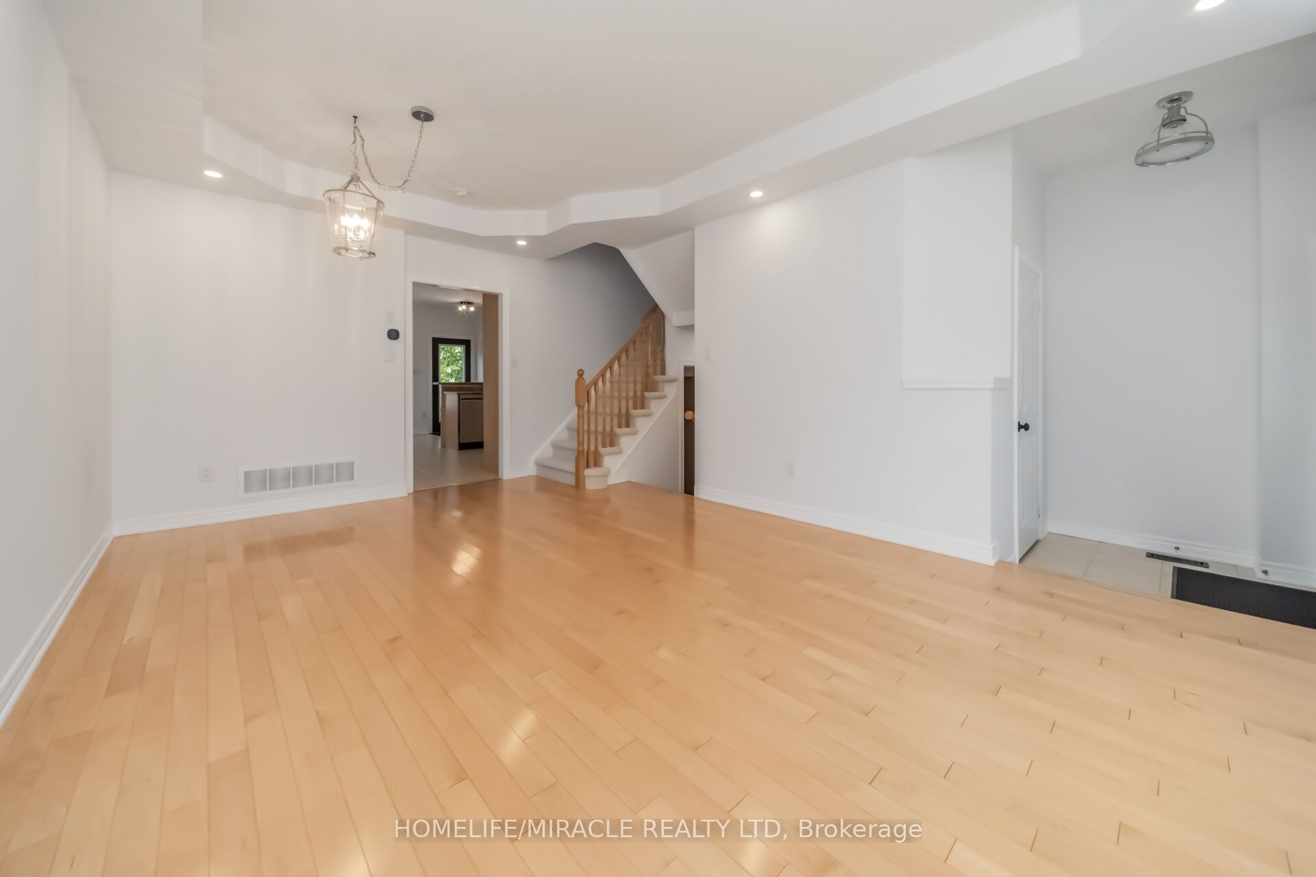 257 Gatwick Drive, Oakville, ON L6H 7K3 photo 4