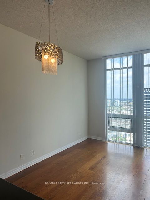 220 Burnhamthorpe Road 3301, Mississauga, ON L5B 3Y5 photo 3