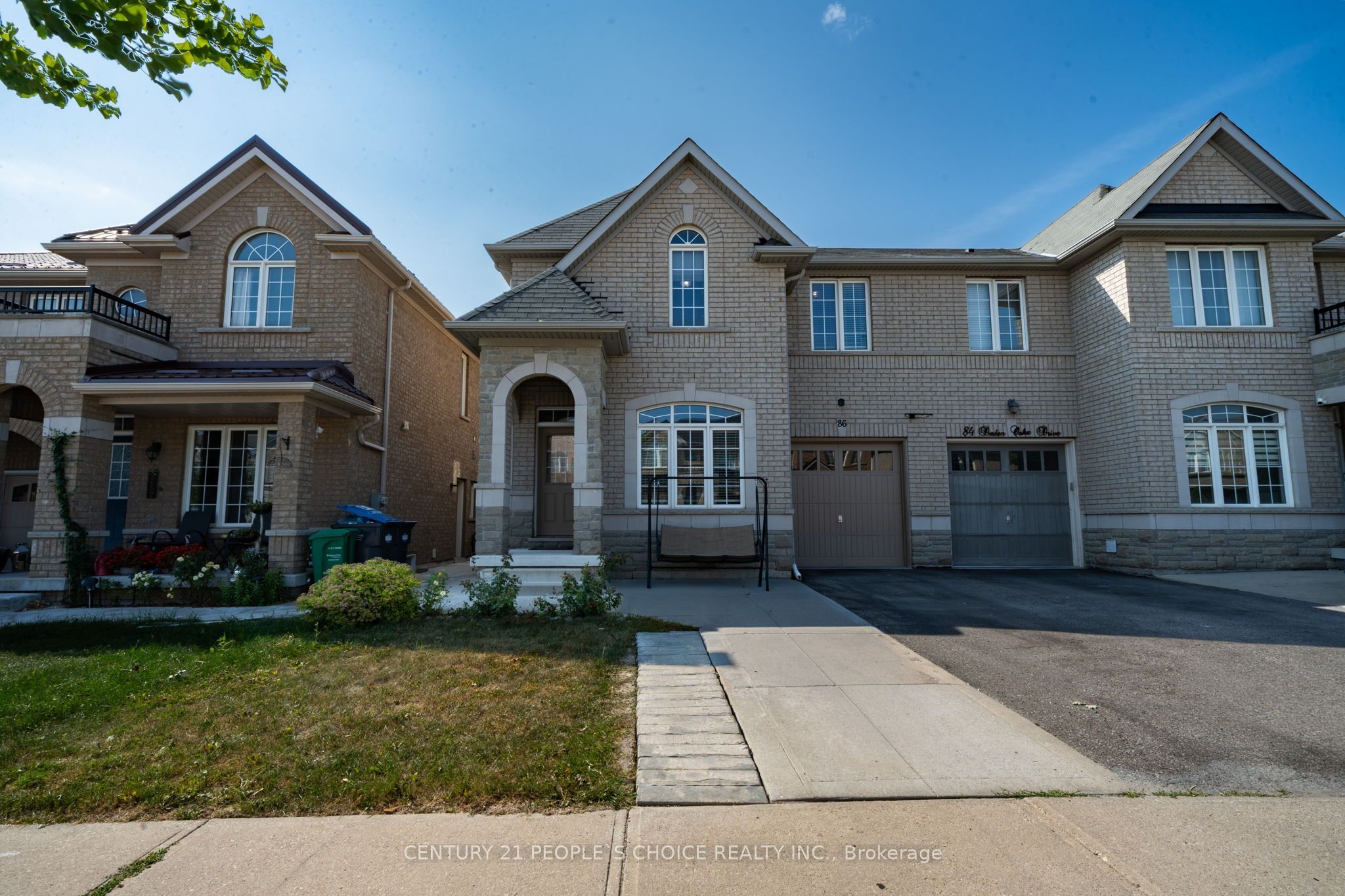 86 Daden oaks Drive, Brampton, ON L6P 3R9