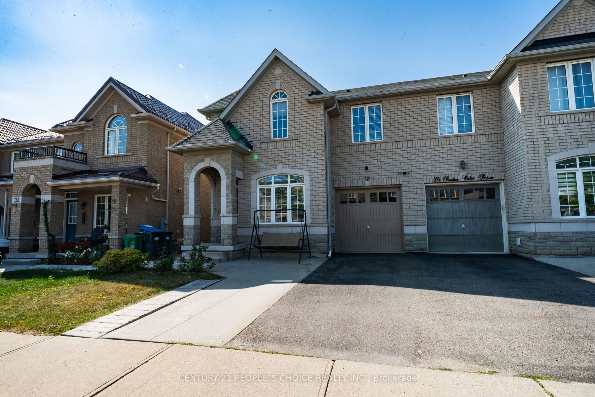 86 Daden oaks Drive, Brampton, ON L6P 3R9 photo 2