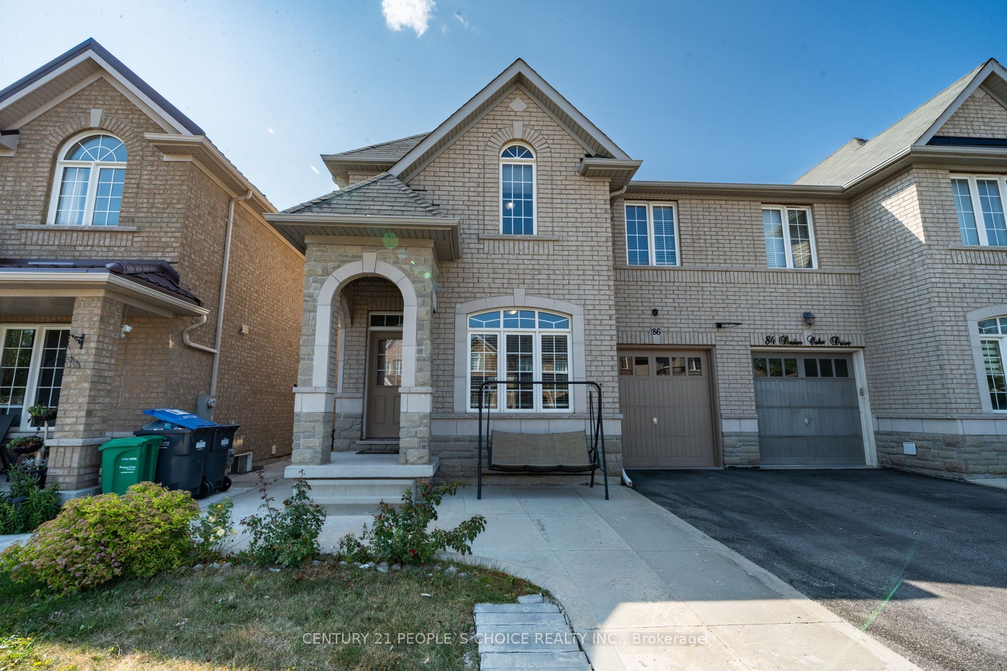 86 Daden oaks Drive, Brampton, ON L6P 3R9 photo 3