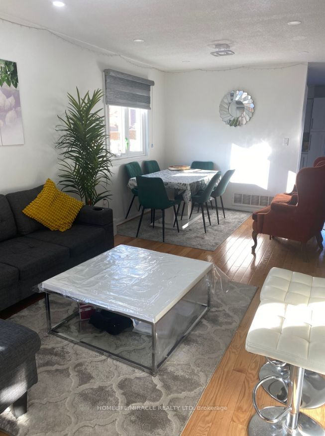 6 Mount Fuji Crescent, Brampton, ON L6R 2L3 photo 3