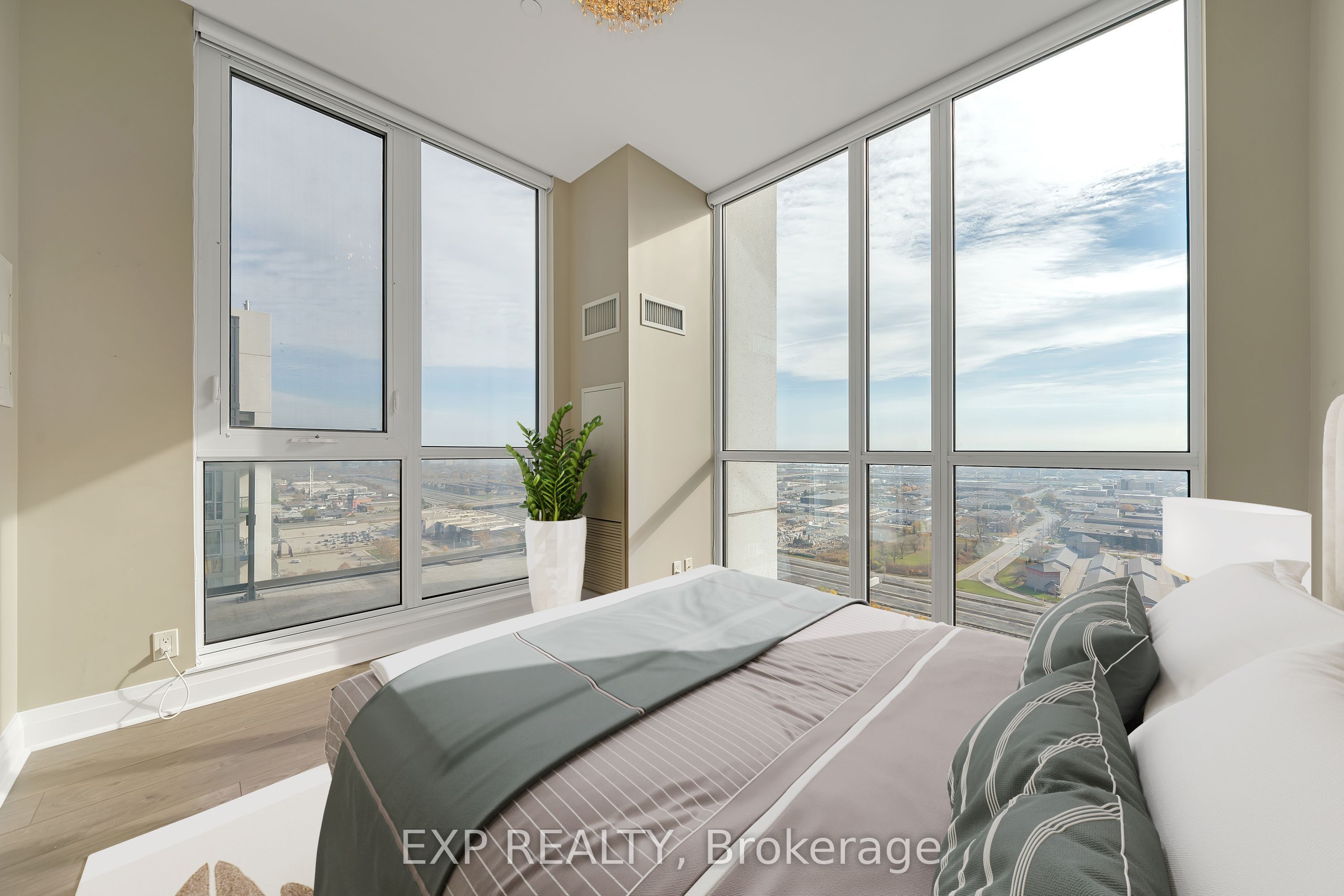 15 Zorra Street Ph04, Toronto, ON M8Z 0C1 photo 5