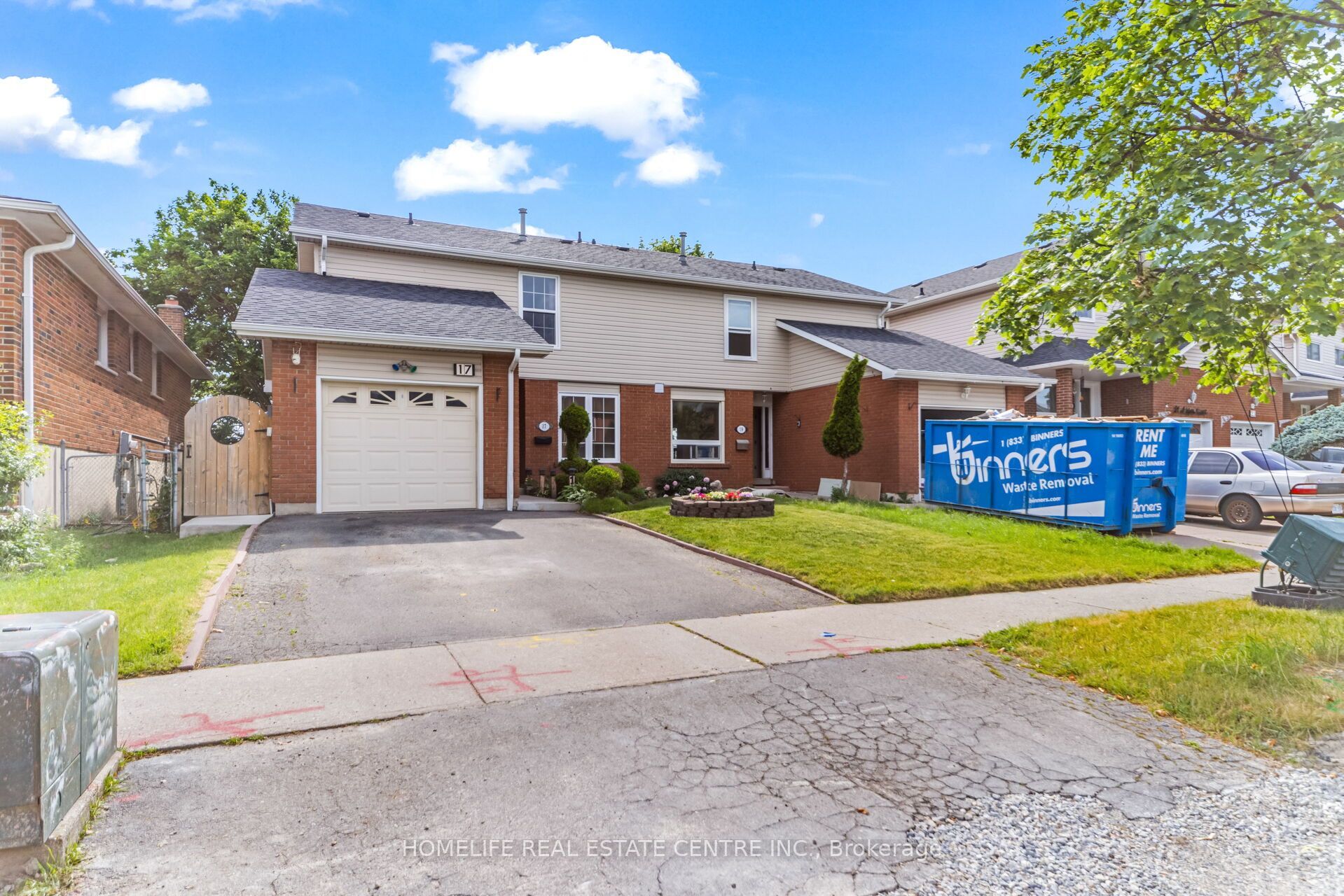 17 Ashford Court, Brampton, ON L6V 3E2 photo 2