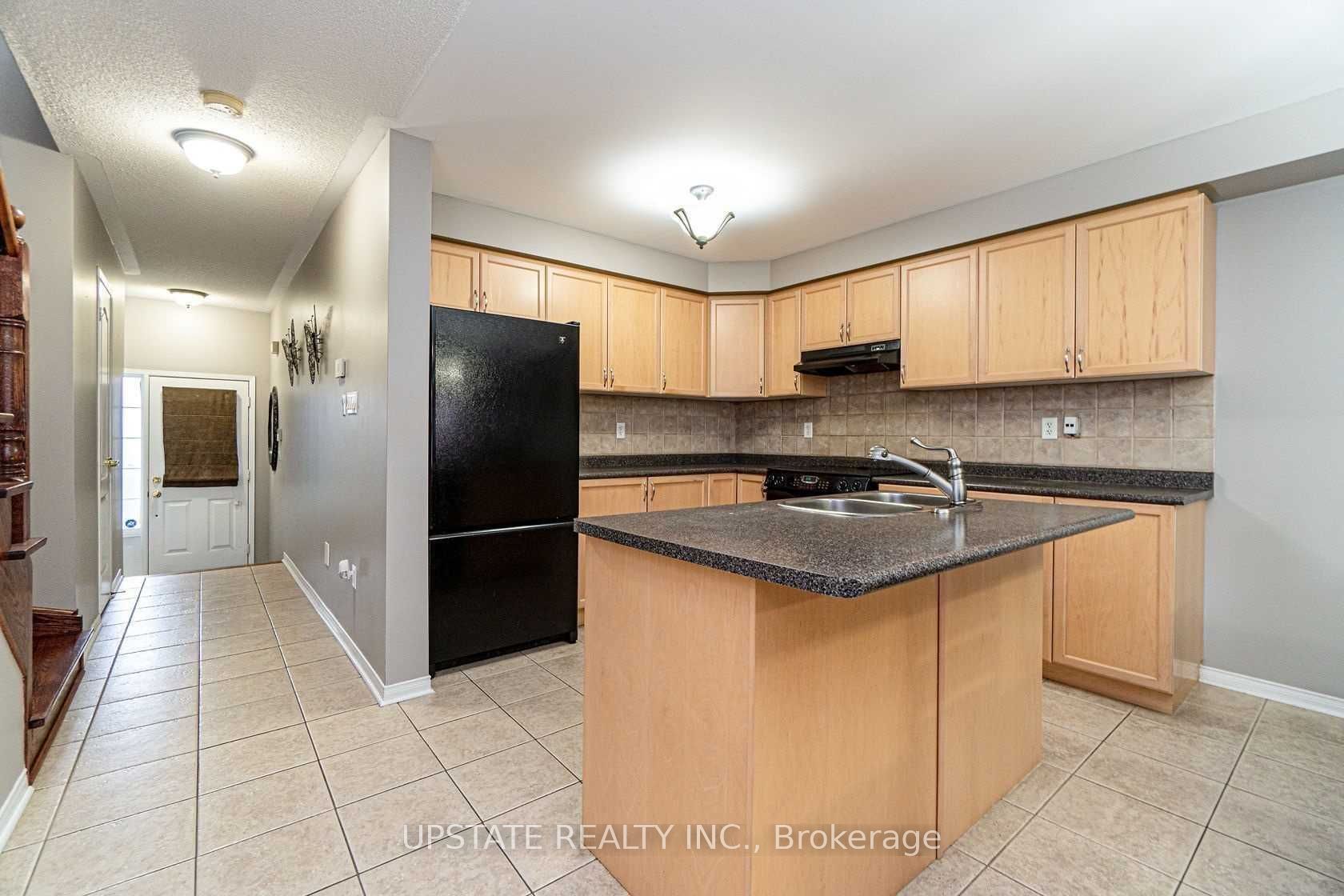 32 Sestina Court, Brampton, ON L6P 1R9 photo 2