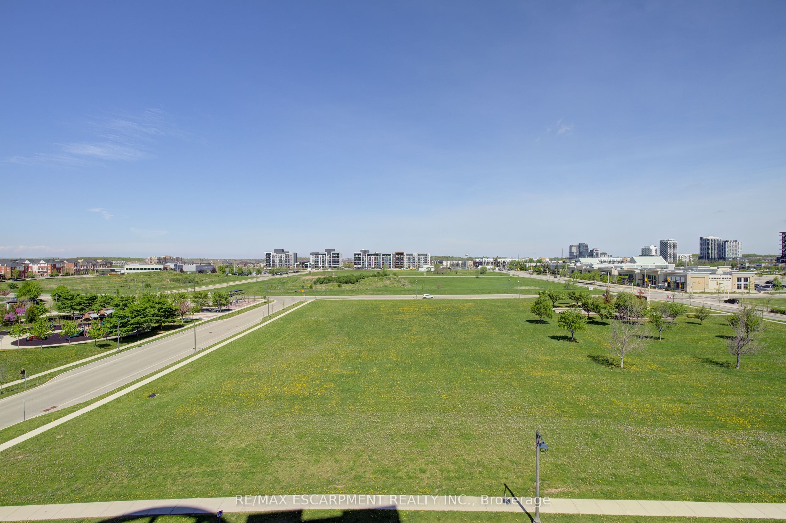 2379 Central Park Drive 603, Oakville, ON L6H 0E3 photo 5