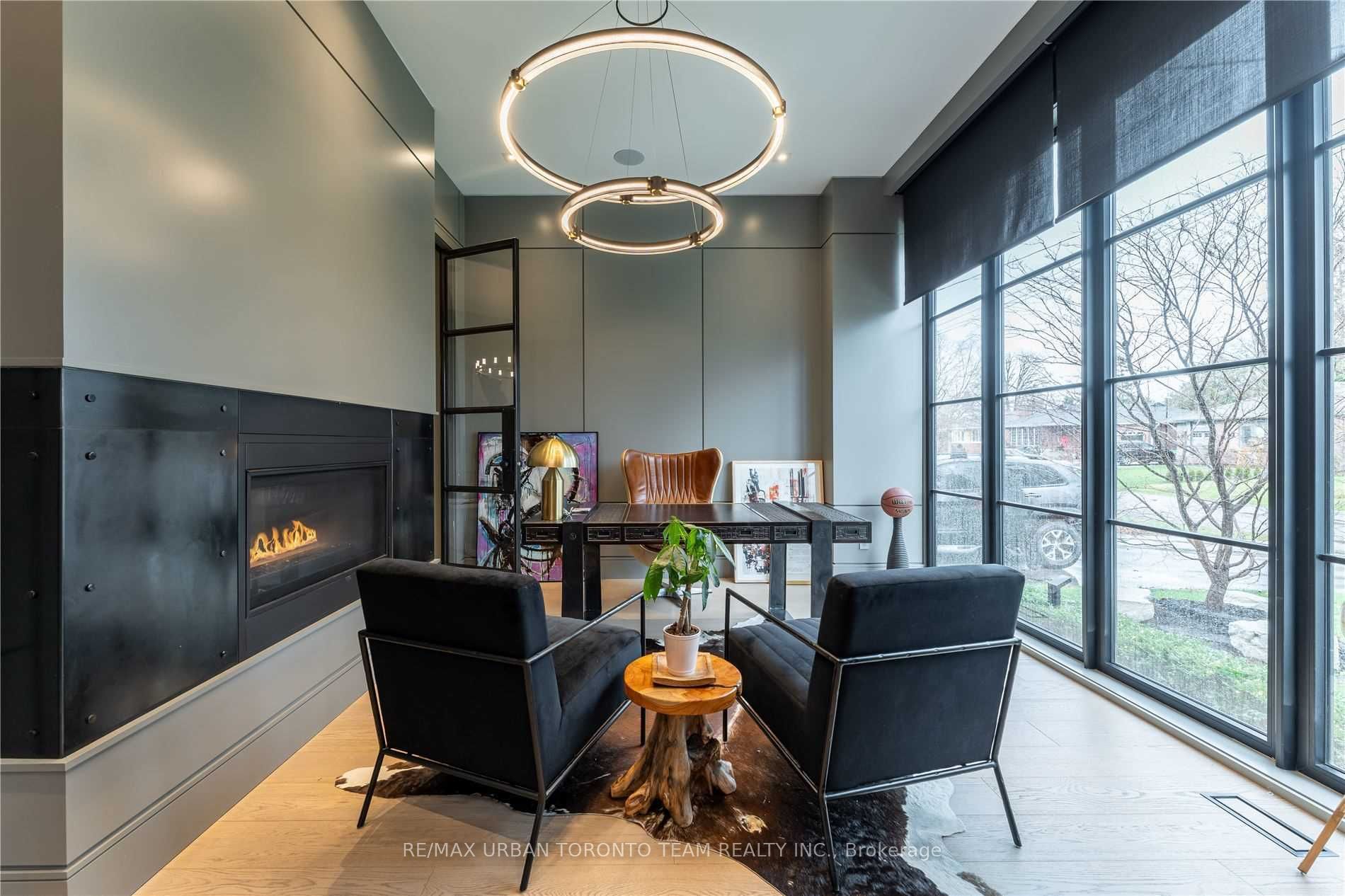 39 Cardigan Road, Toronto, ON M8Z 2W1 photo 3