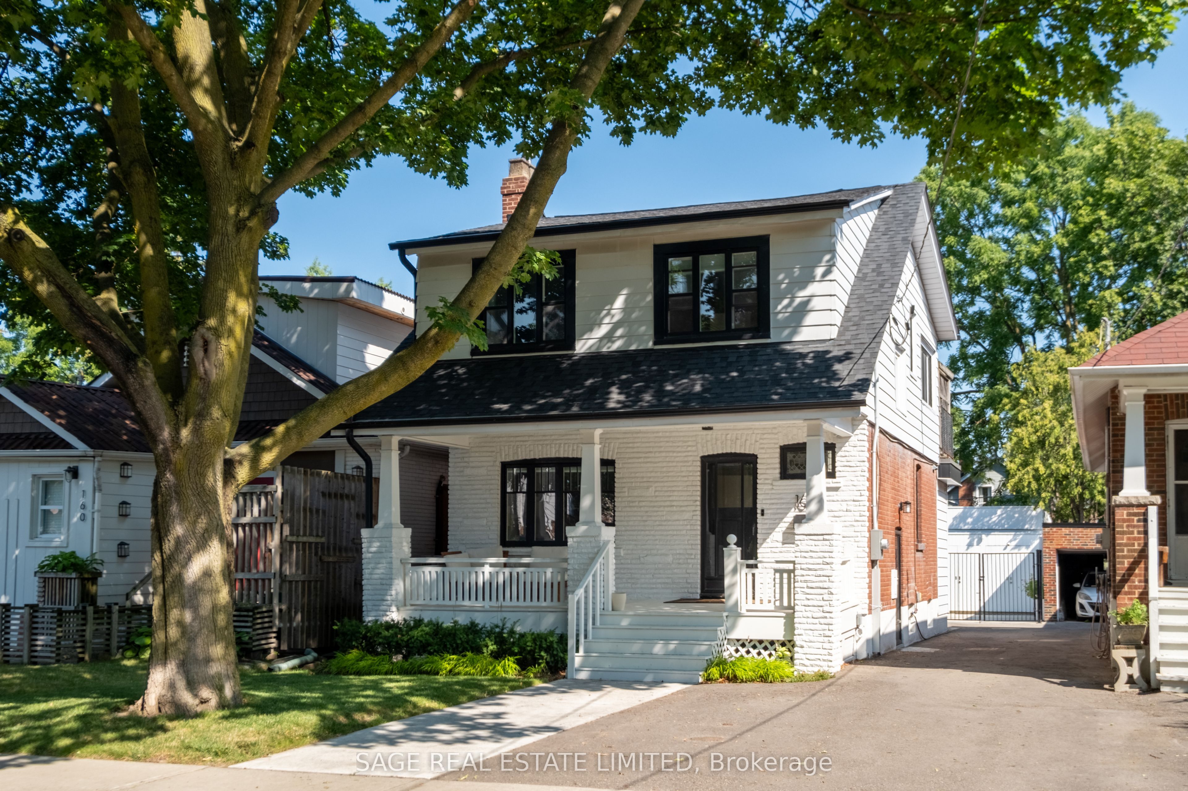 162 John Street, Toronto, ON M9N 1J8