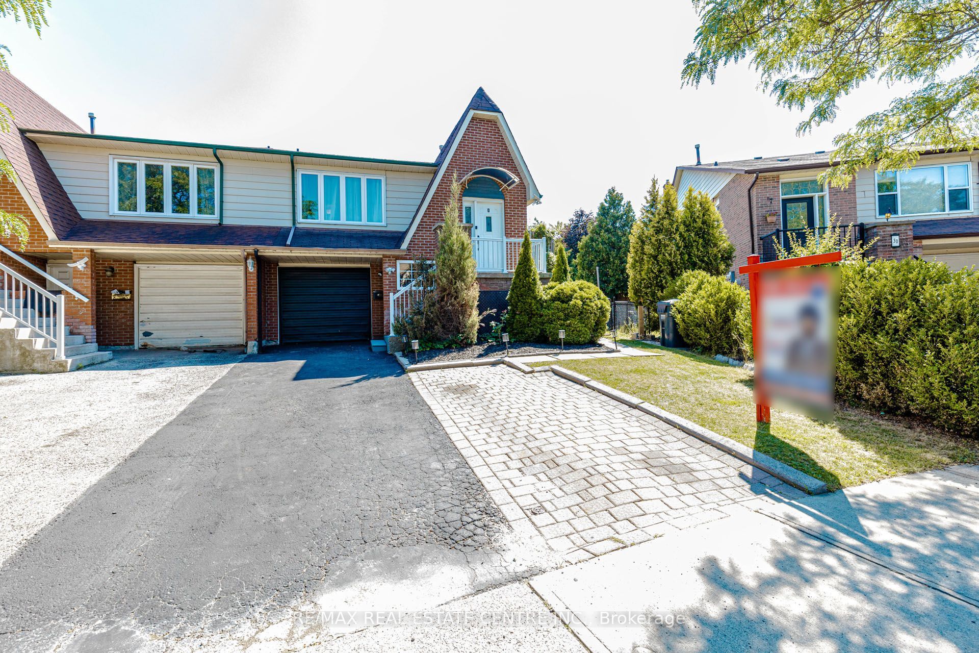 28 Foxacre Row, Brampton, ON L6V 3P5 photo 2