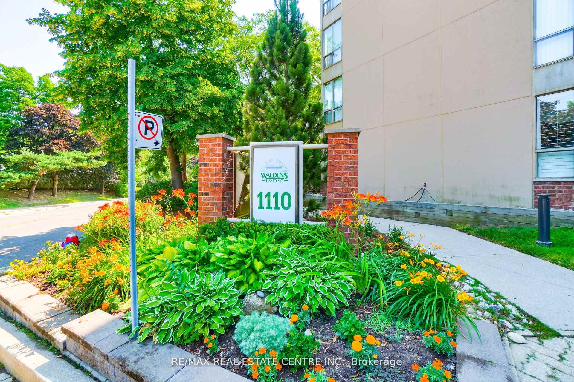 1110 WALDEN Circle PH3, Mississauga, ON L5J 4R3 photo 3