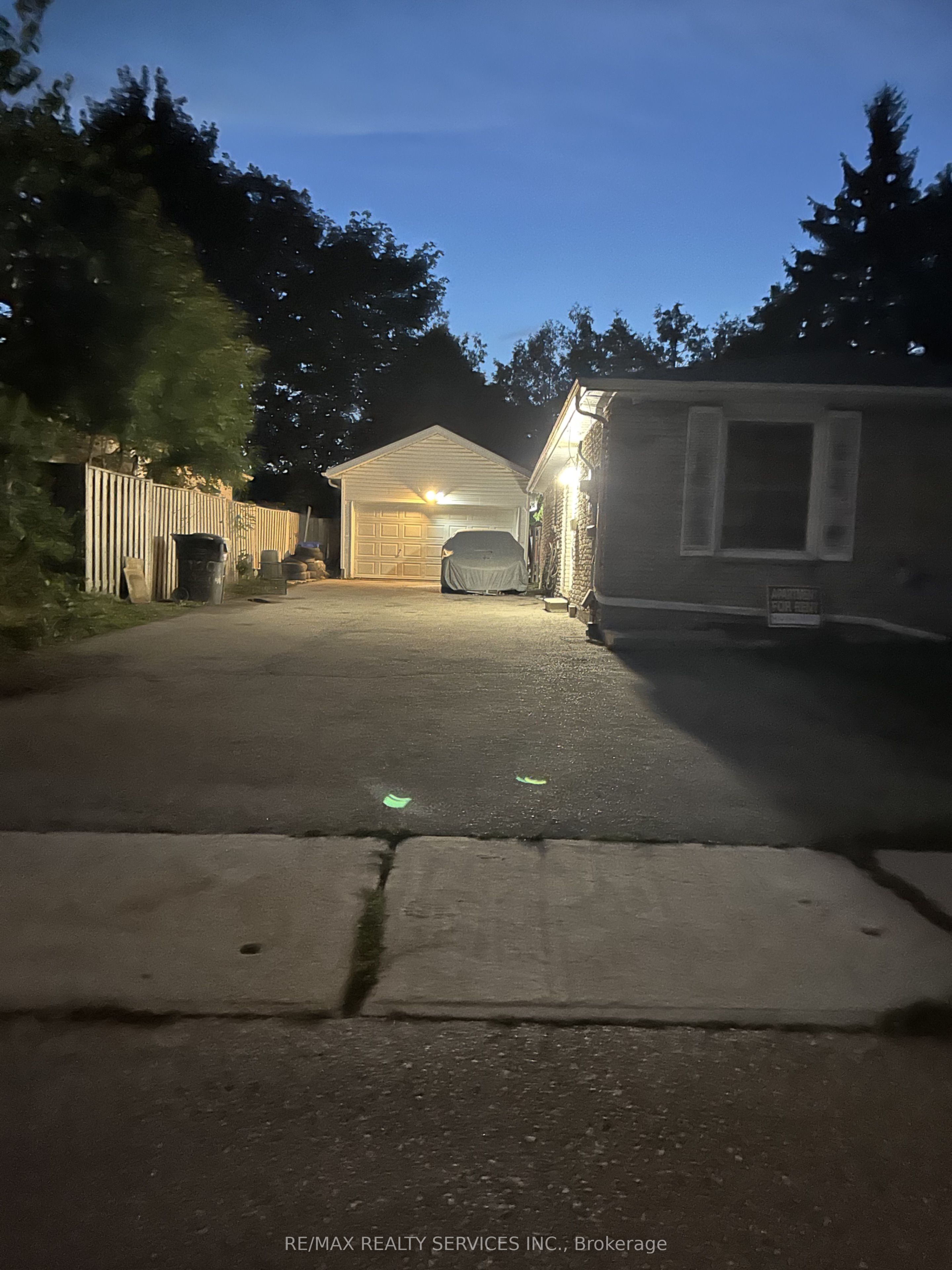 100 Sutherland Avenue, Brampton, ON L6V 2H7