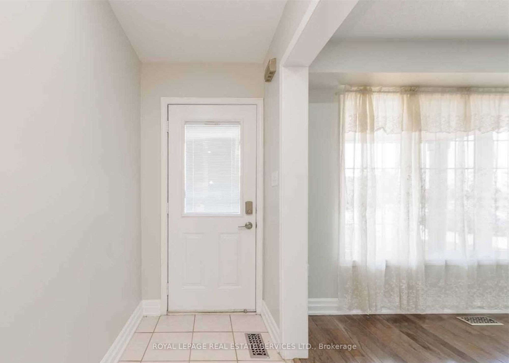 2905 Westoak Trails Boulevard, Oakville, ON L6M 4V2 photo 3