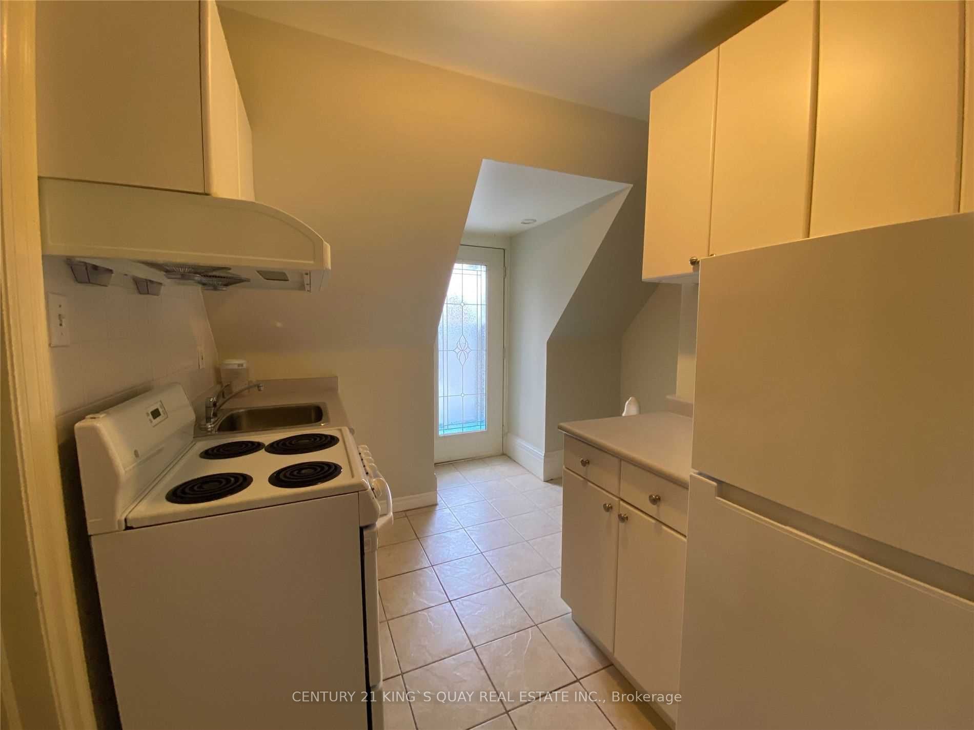 154 Sorauren Avenue 3rd Flr, Toronto, ON M6R 2E5 photo 4