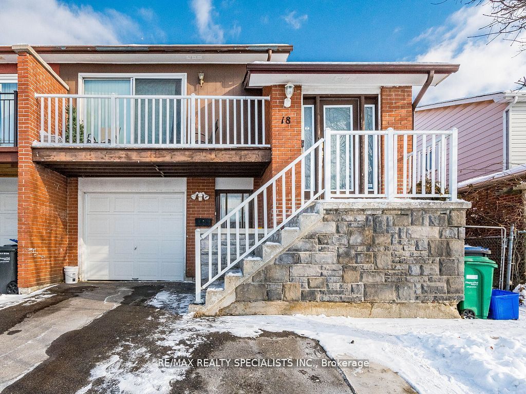 18 Ashford Court, Brampton, ON L6V 2Z1 photo 2