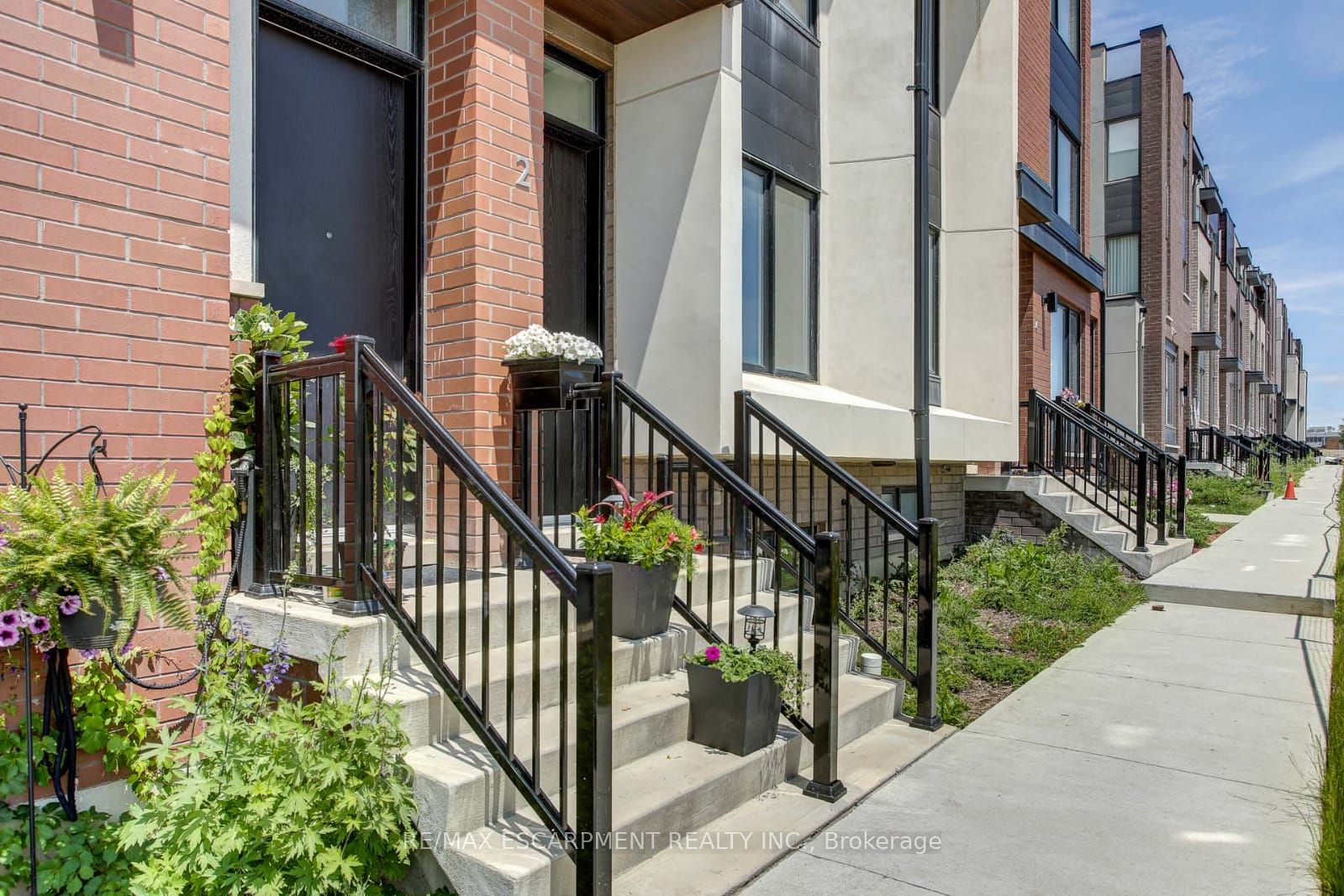 130 Frederick Tisdale Drive 2, Toronto, ON M3K 0A5 photo 2