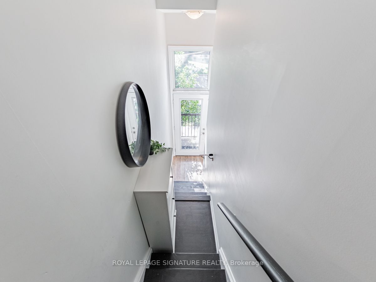 68 Winston Park Boulevard 60, Toronto, ON M3K 1C3 photo 4