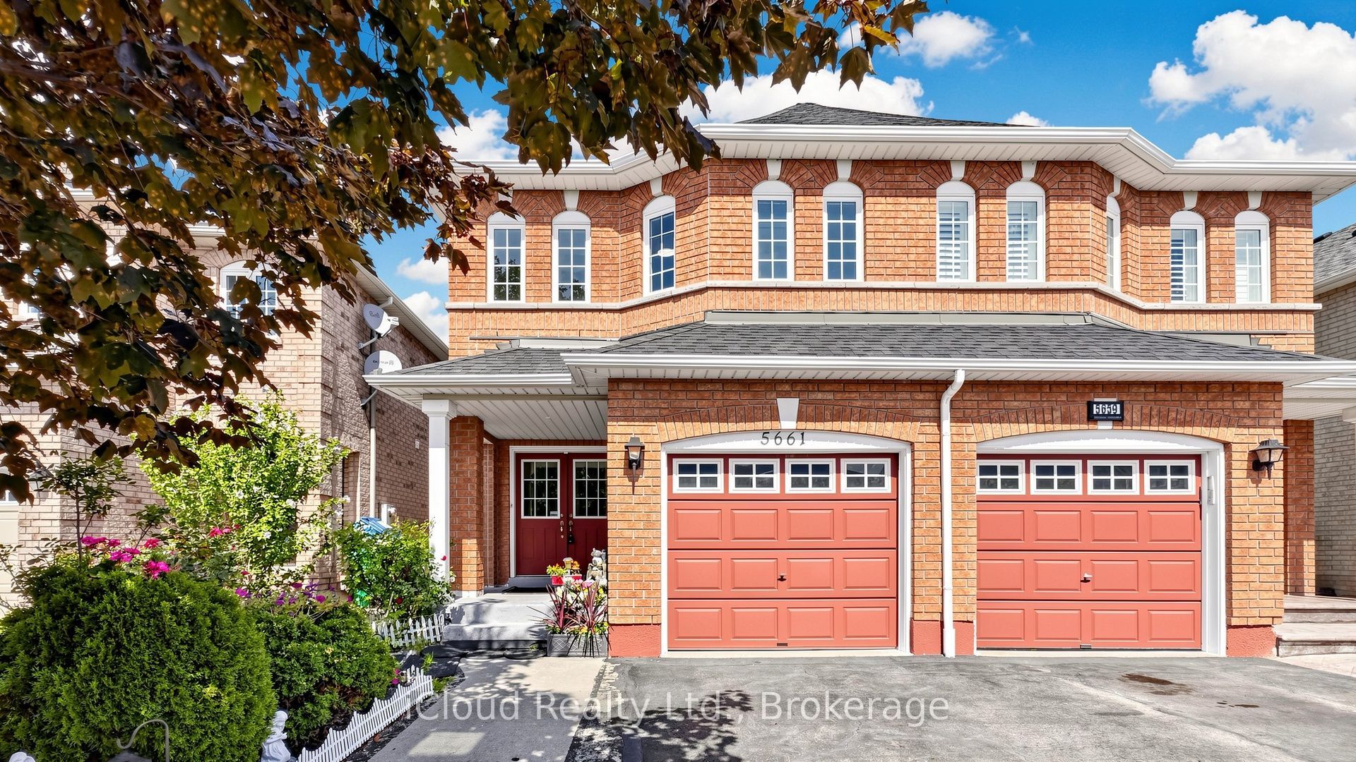 5661 Volpe Avenue, Mississauga, ON L5V 3A6 photo 3