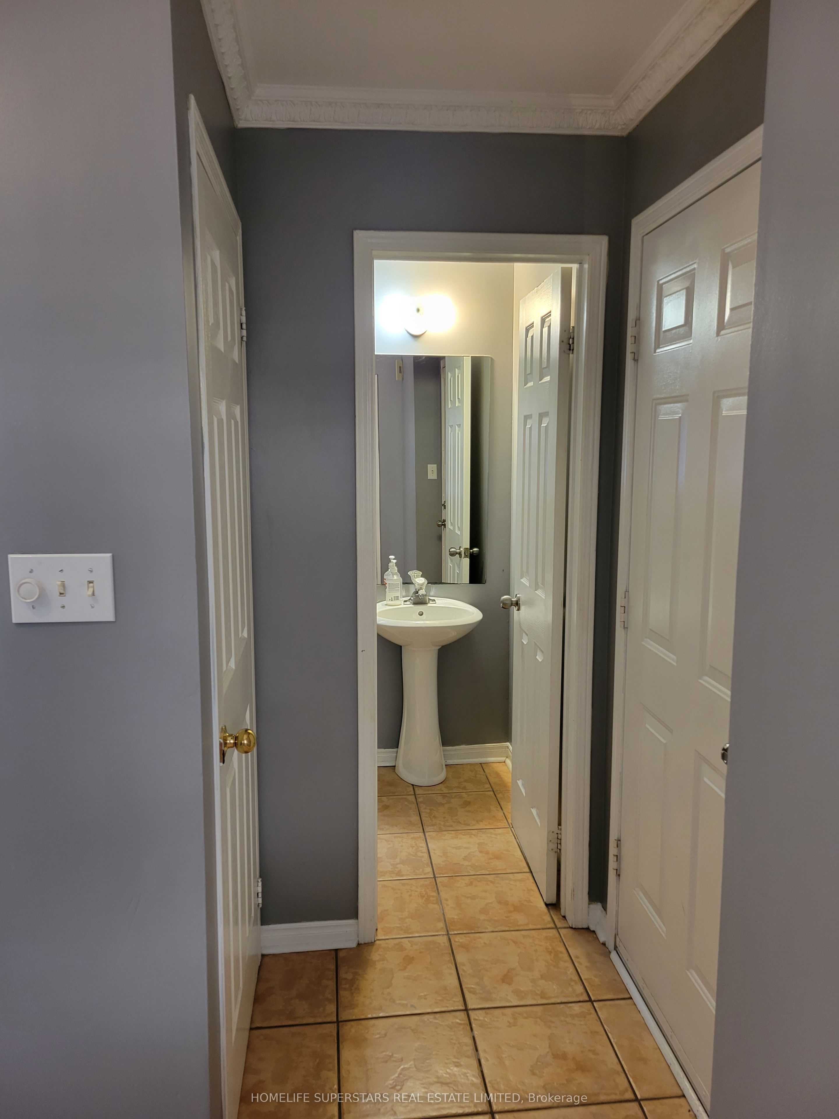 3784 Forest Bluff Crescent, Mississauga, ON L5N 7T8 photo 4