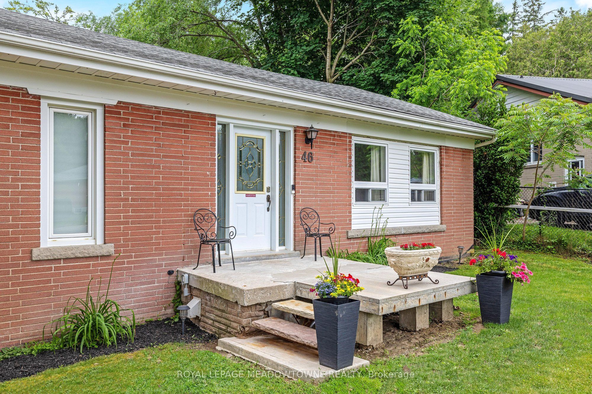 46 Hewson Crescent, Halton Hills, ON L7G 2N9 photo 2