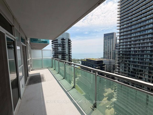 16 Brookers Lane 2410, Toronto, ON M8V 0A5 photo 2