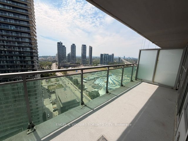16 Brookers Lane 2410, Toronto, ON M8V 0A5 photo 3