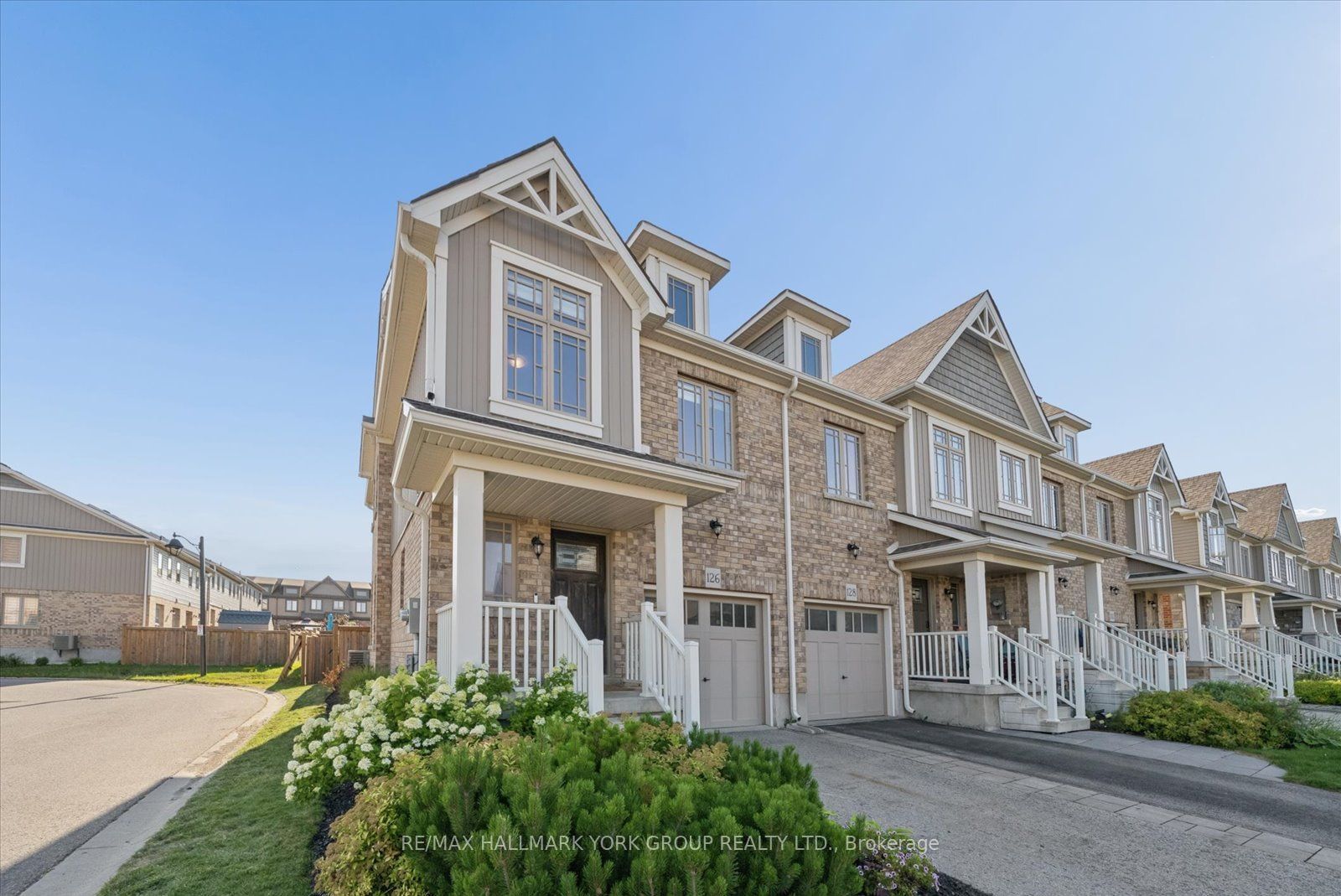 126 Parkinson Crescent, Orangeville, ON L9W 6X3 photo 2