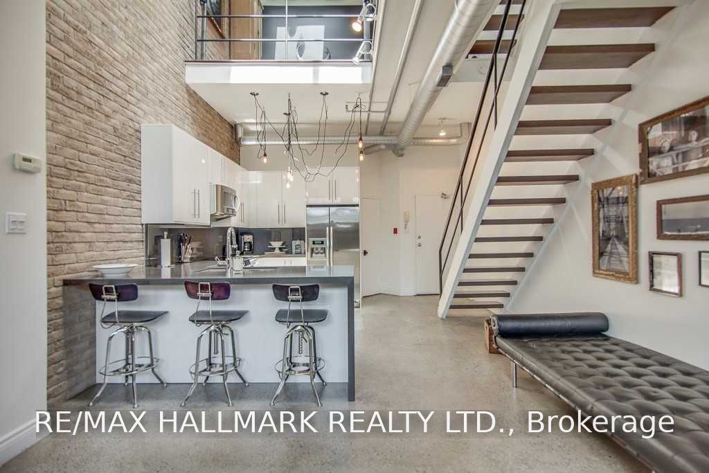 6 Bartlett Avenue 7, Toronto, ON M6H 3E8 photo 4