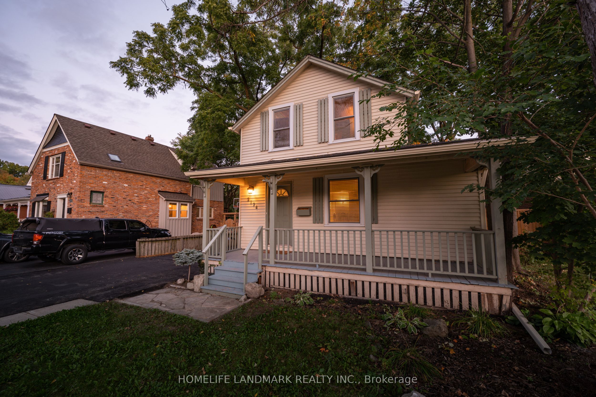 2174 New Street, Burlington, ON L7R 1H8 photo 3